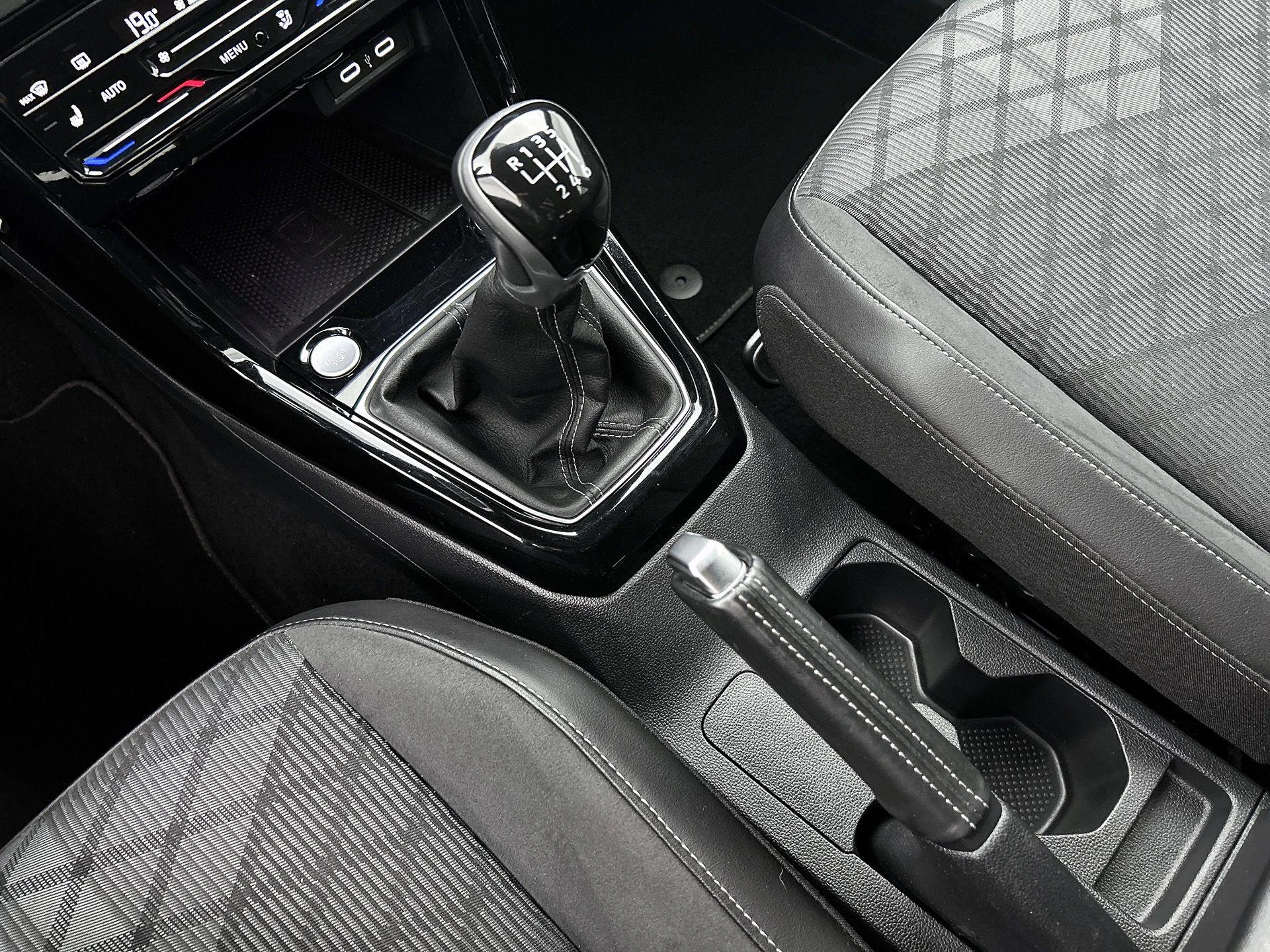 Volkswagen-T-Cross-image-25