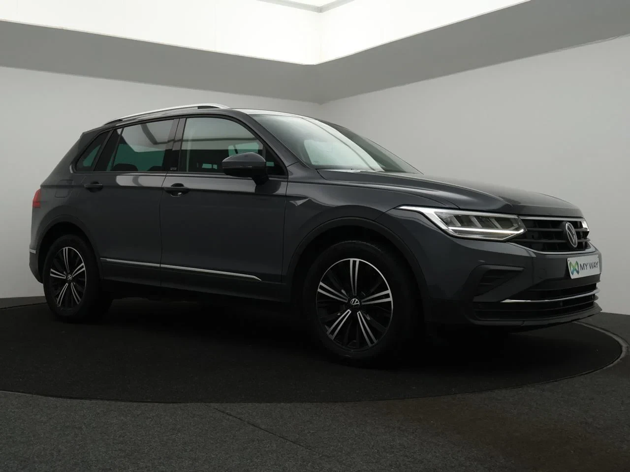 Volkswagen-Tiguan-image-1
