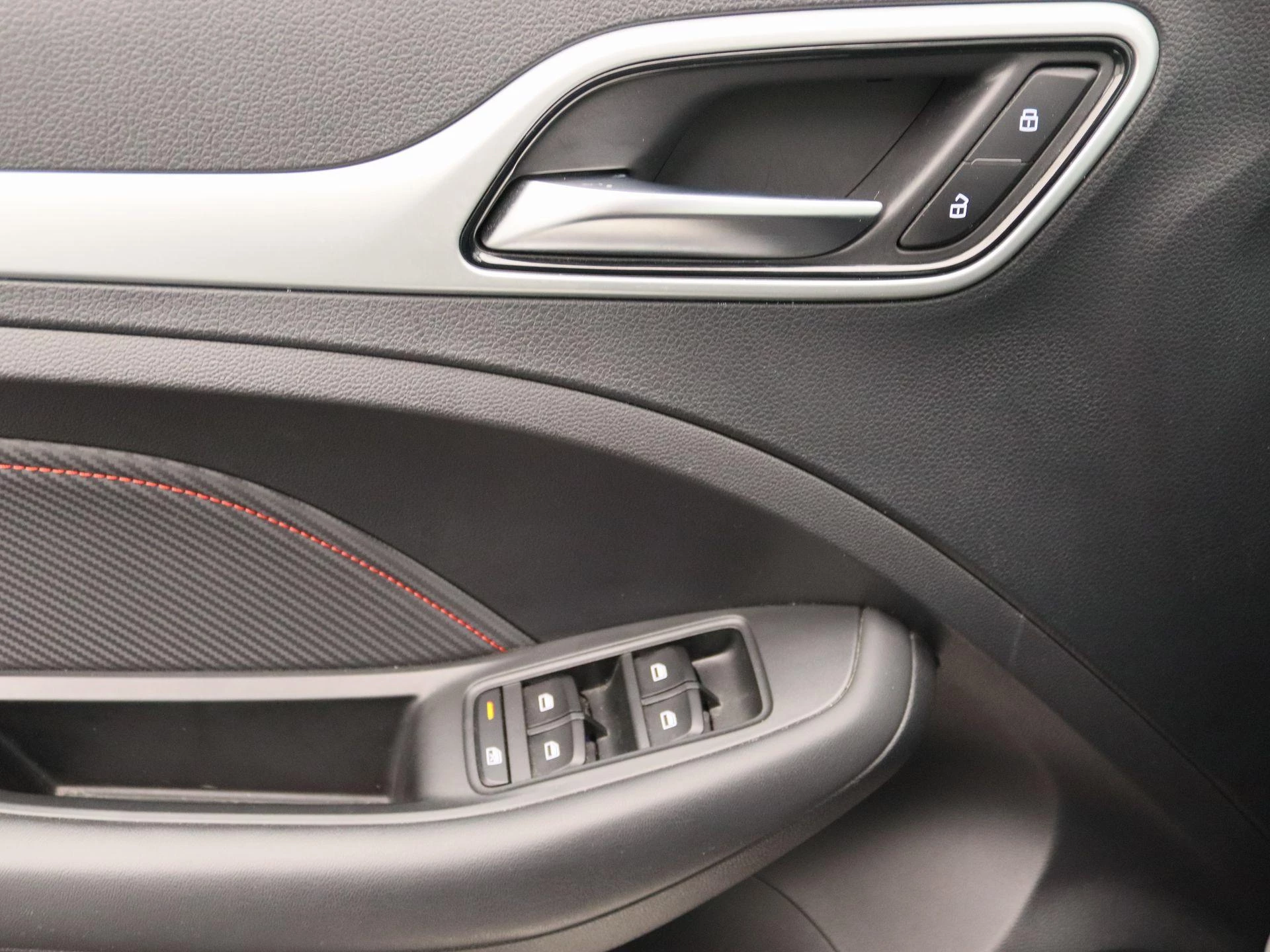 MG ZS EV Standard Range Luxury 50 kWh