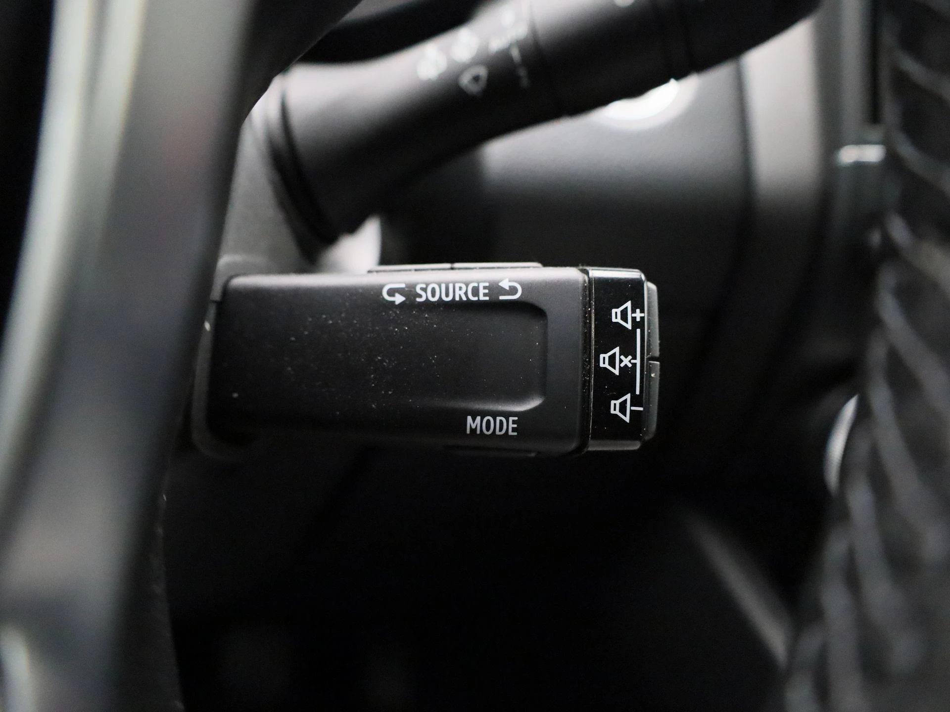 Renault-Clio-image-21