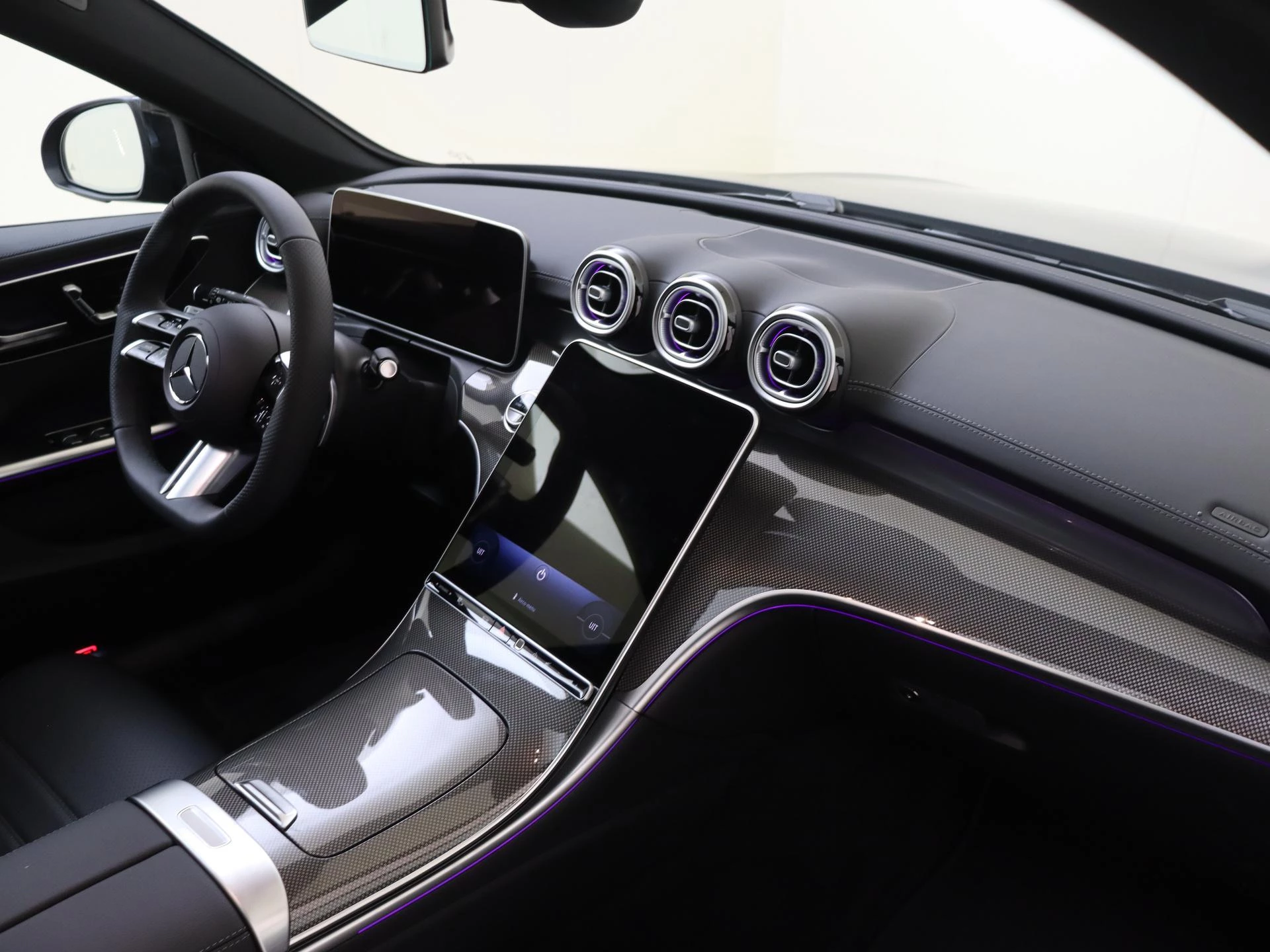 Mercedes-Benz-C-Klasse-image-10