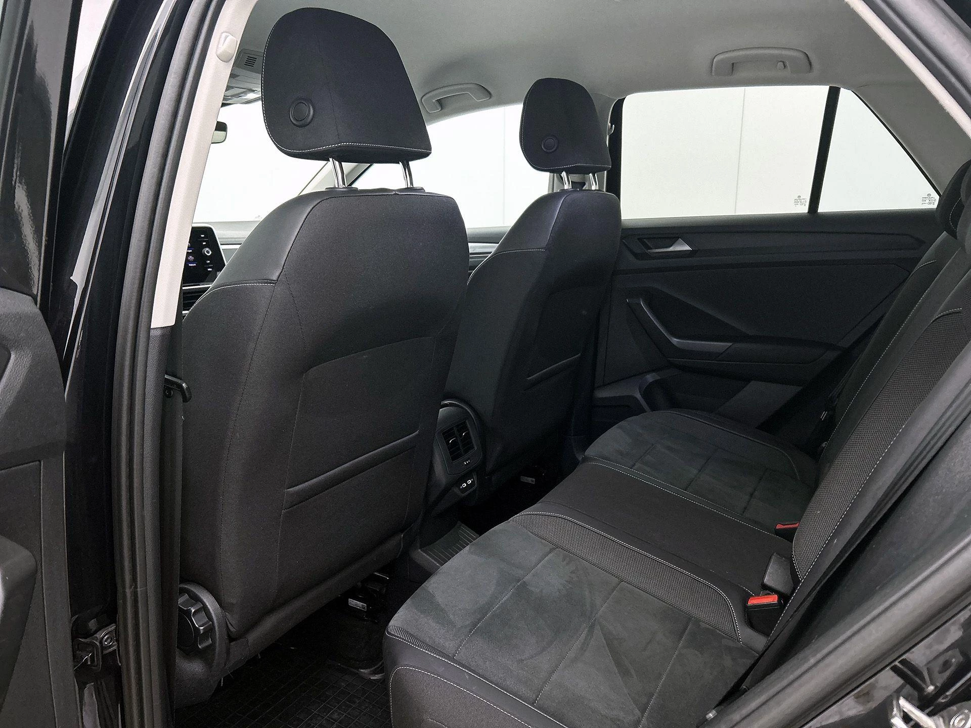Volkswagen T-Roc 1.5 TSI Life Business | 150 PK |