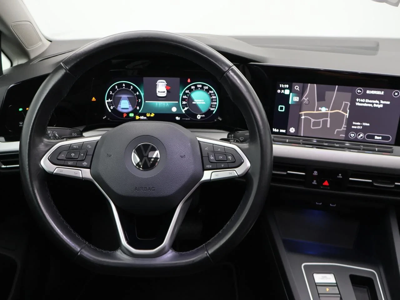 Volkswagen Golf VIII Golf 1.0eTSI 110PK *AUTOMAAT*ALCANTARA*LEDER*PANODAK*CAMERA*ACC*PDC*NAVI*APP-CONNECT*...*