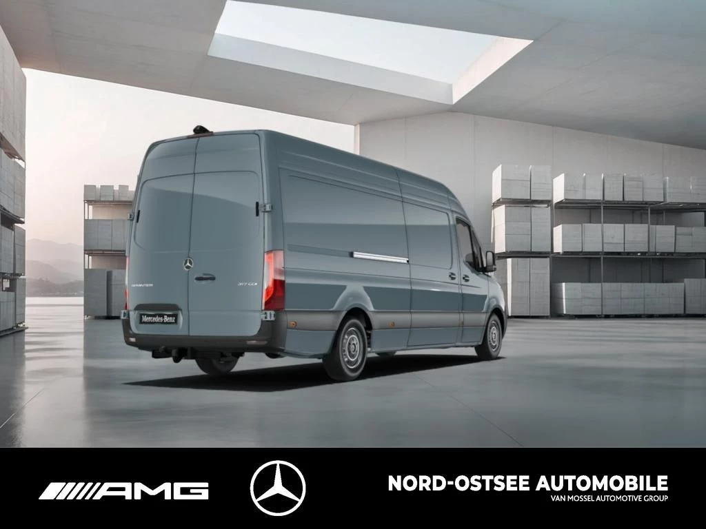 Mercedes-Benz-Sprinter-image-1