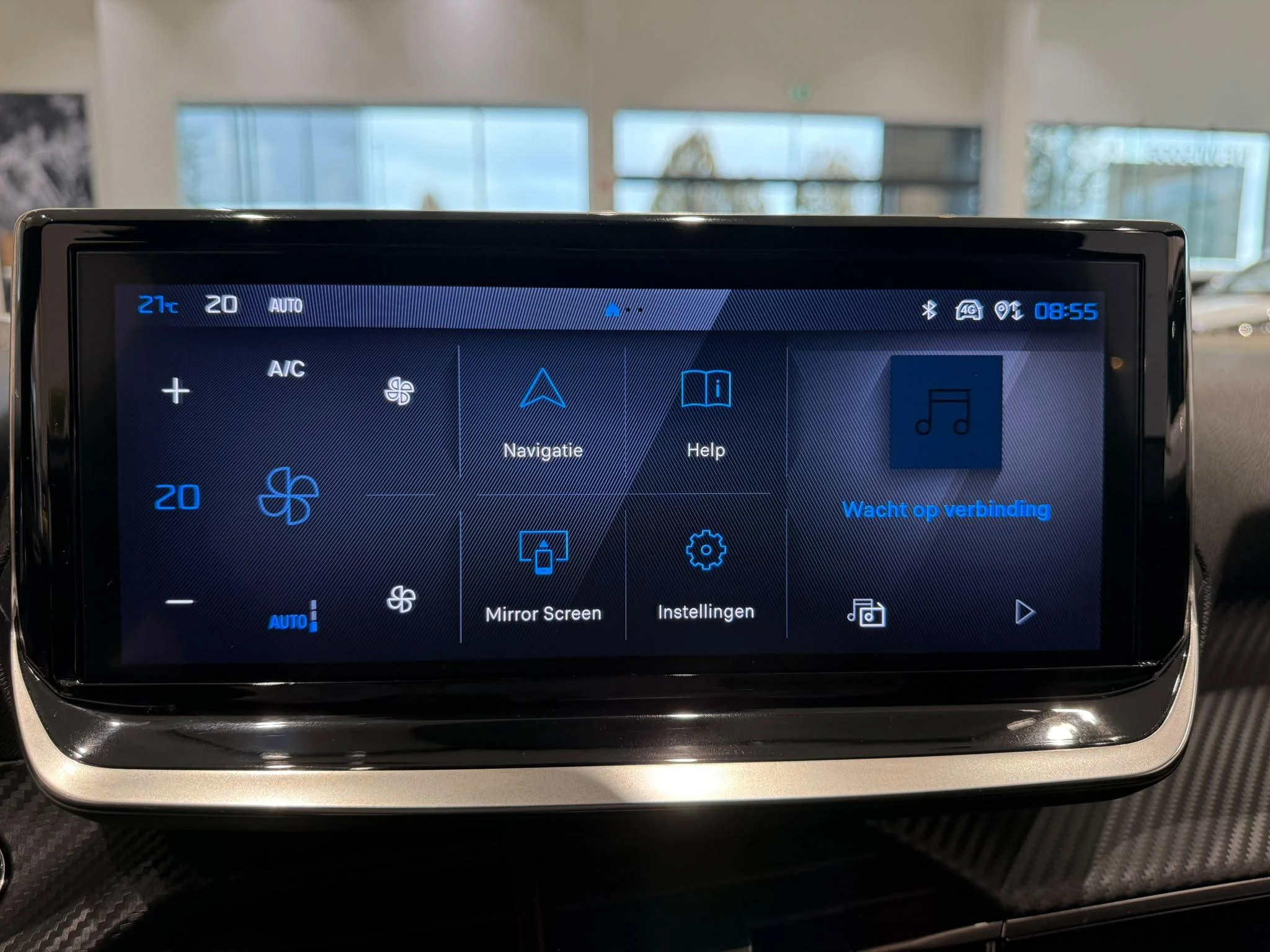 Peugeot-2008-image-11