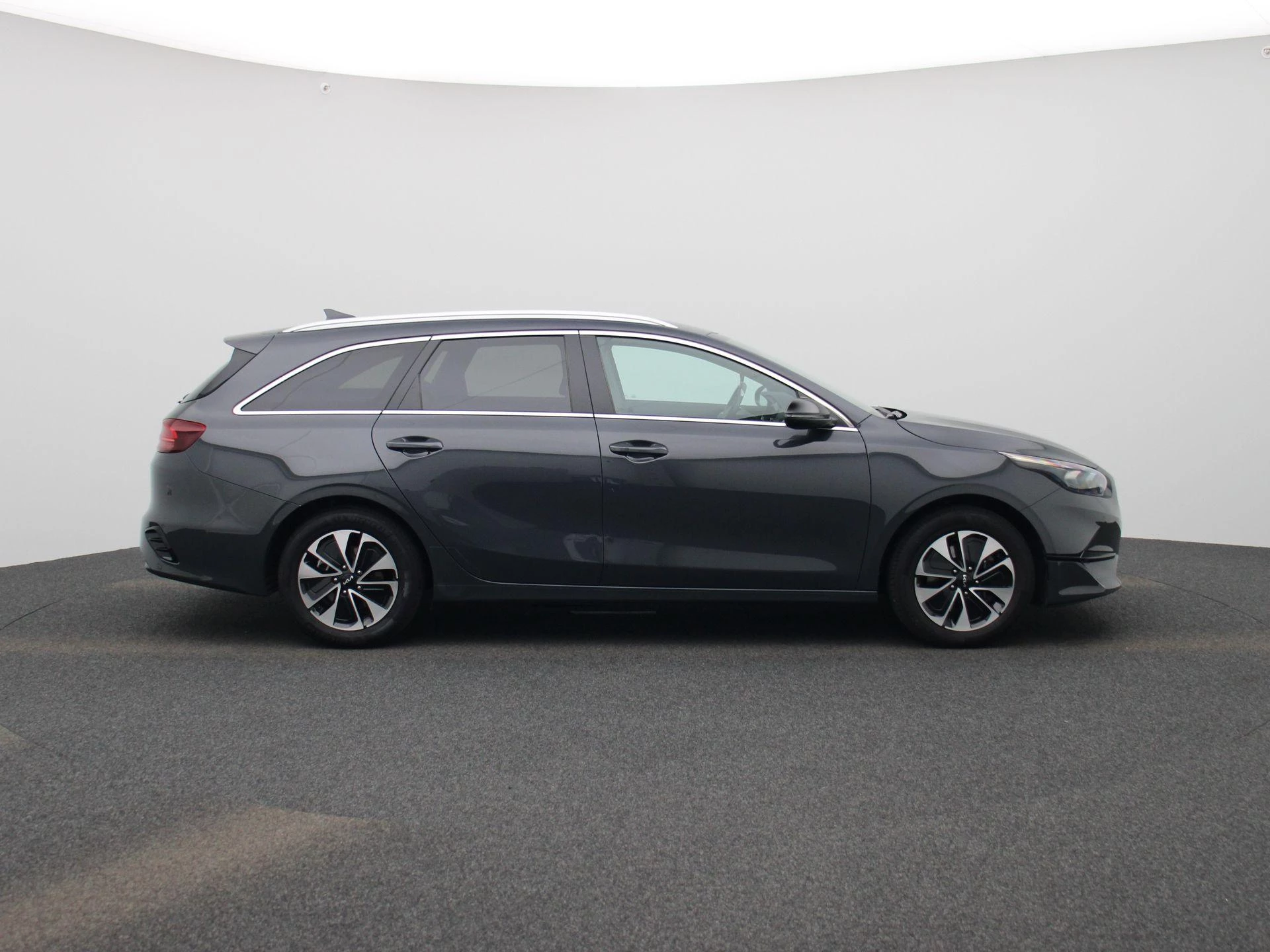 Kia-Ceed Sportswagon-image-7