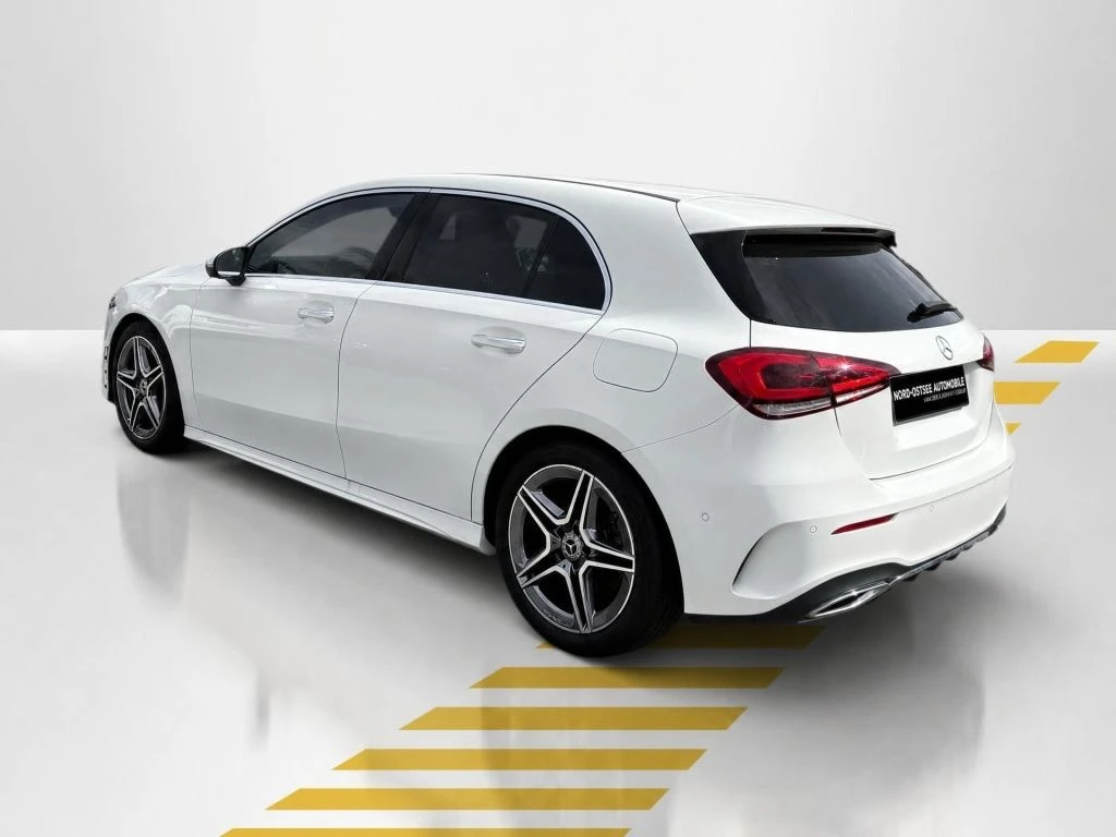 Mercedes-Benz-A-Klasse 250-image-12