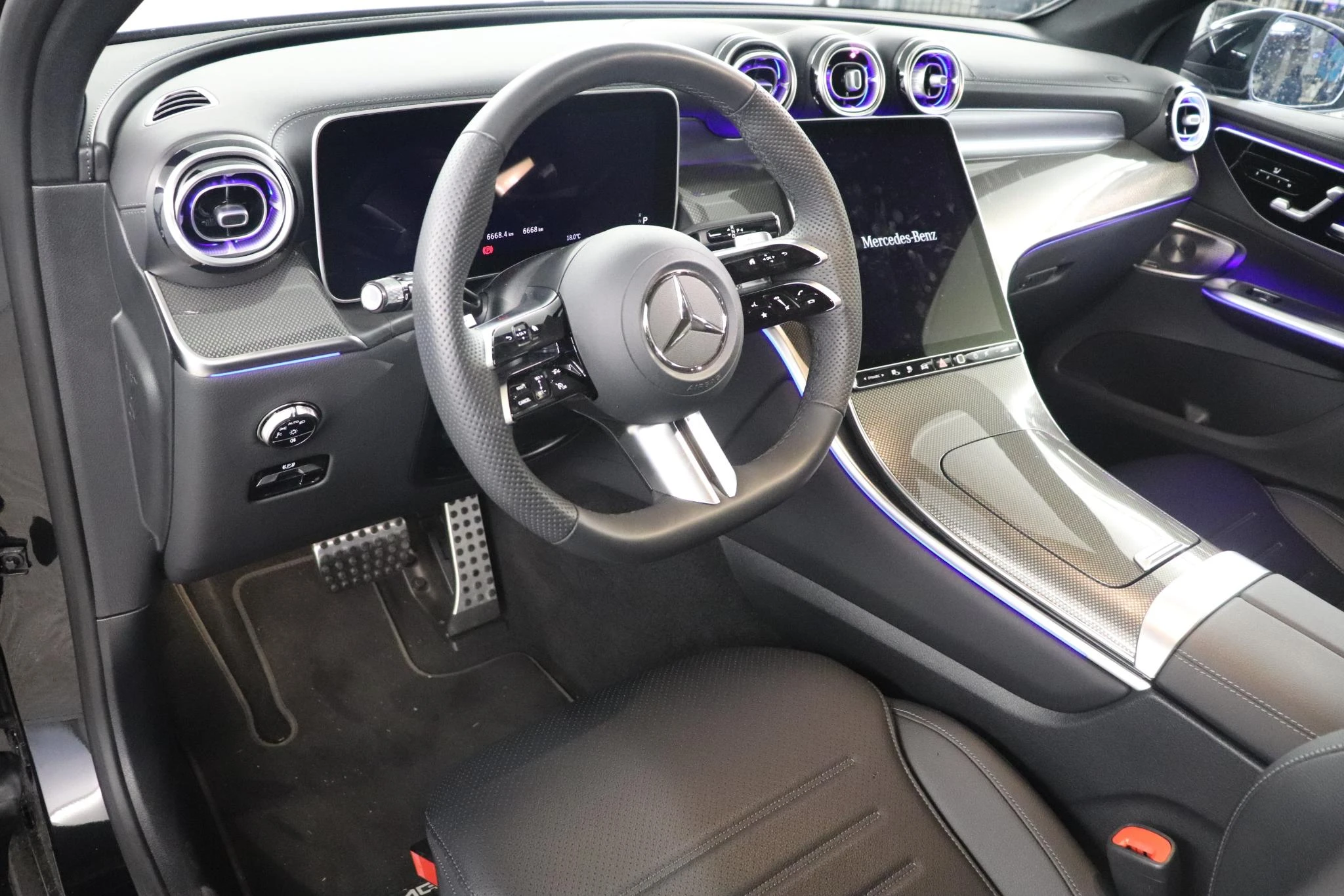 Mercedes-Benz-GLC-image-8