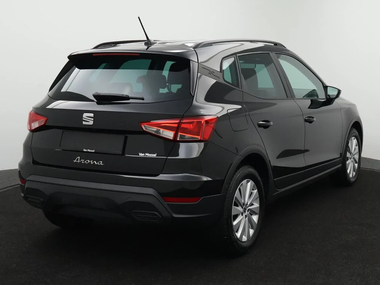 SEAT-Arona-image-10