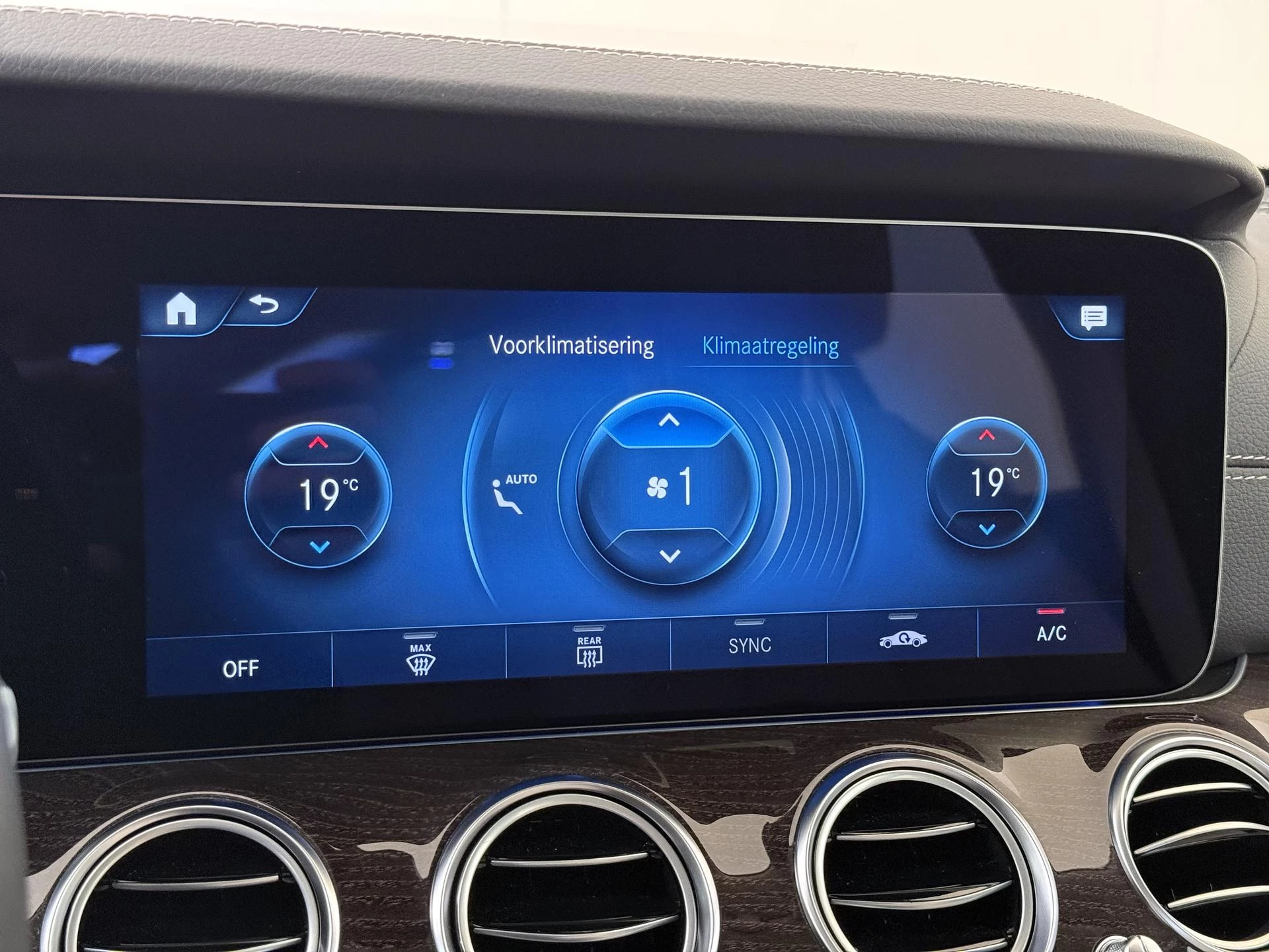 Mercedes-Benz E-Klasse 300 de Luxury Line