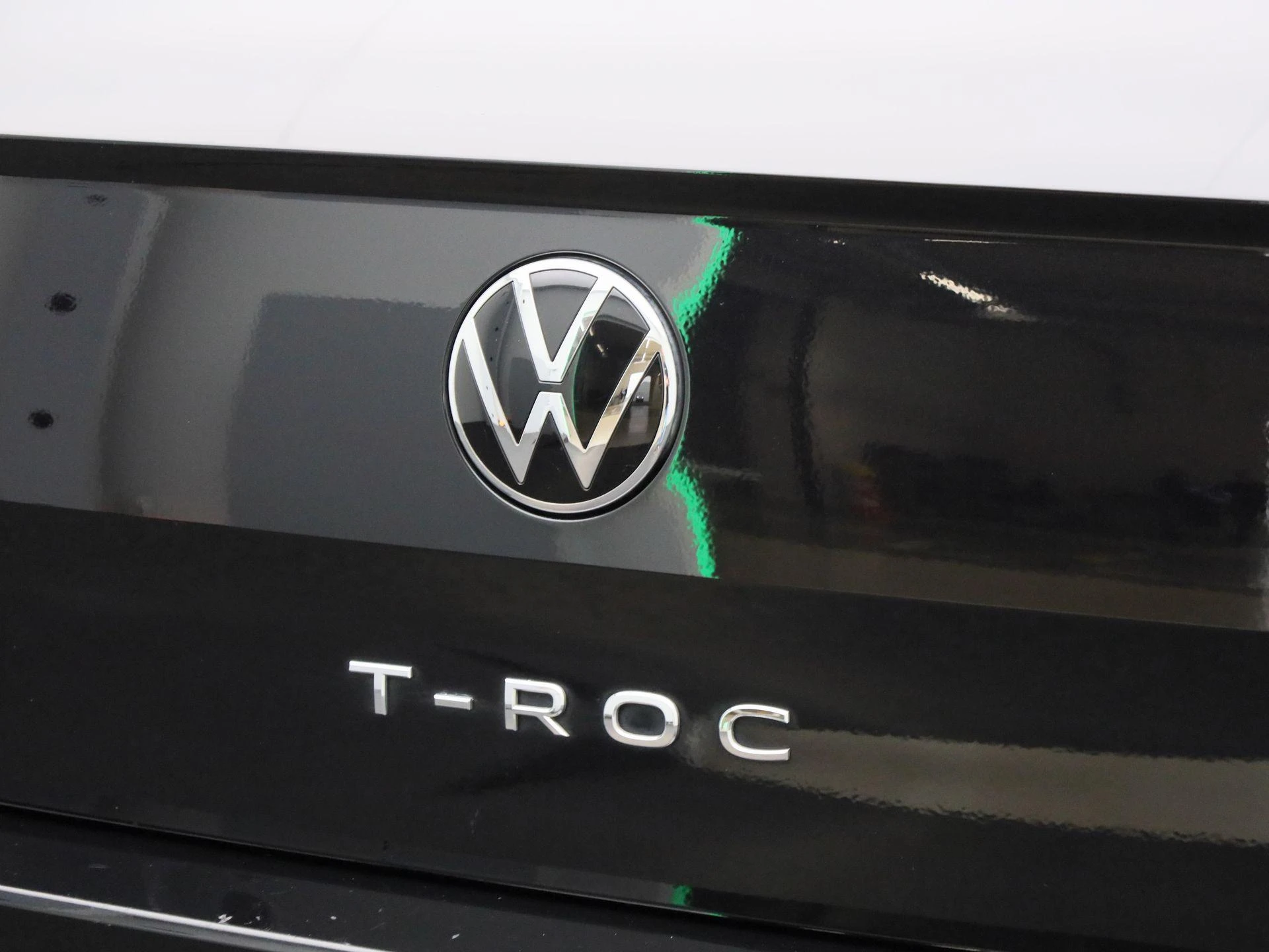 Volkswagen-T-Roc-image-35