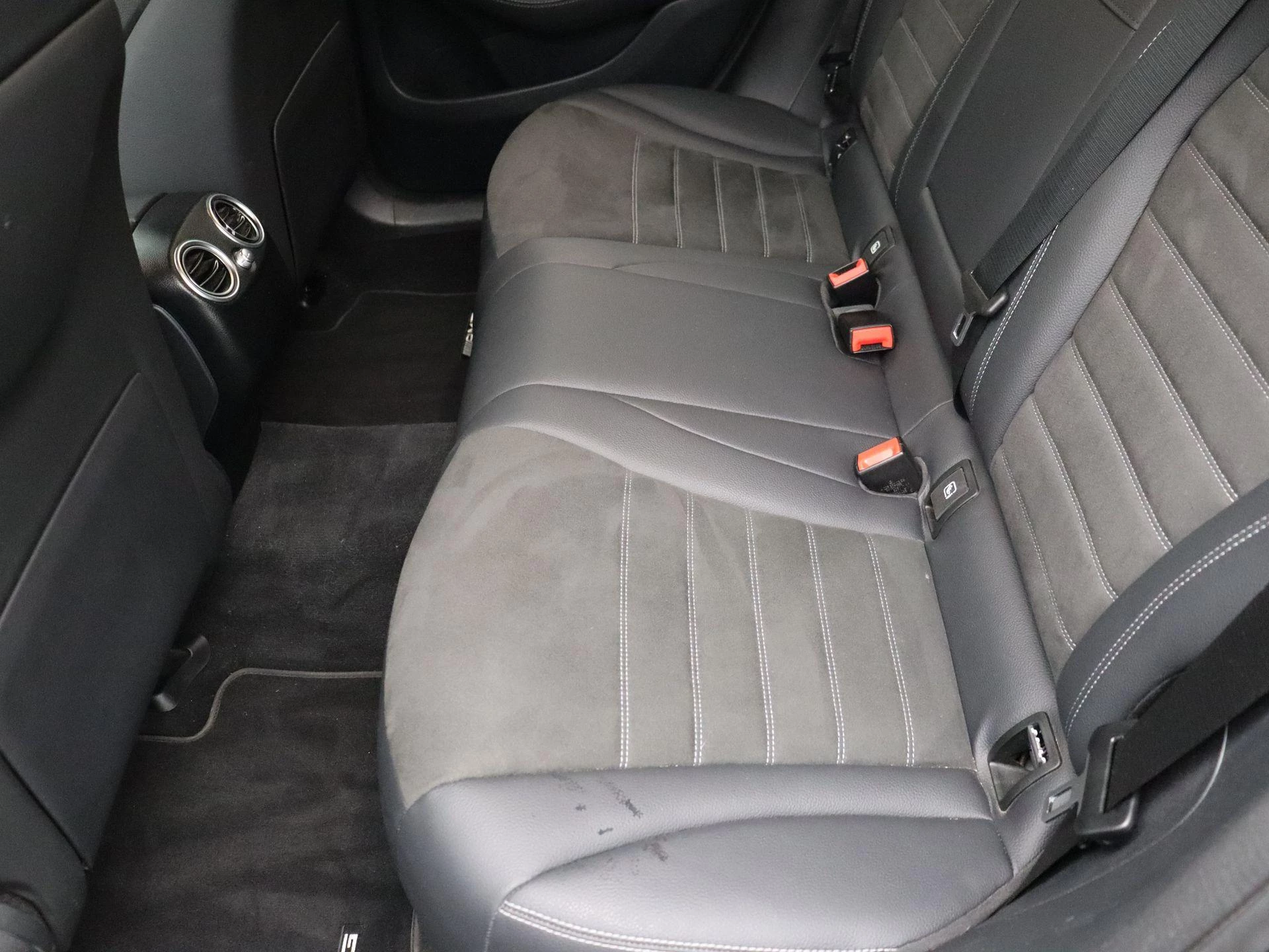 Mercedes-Benz GLC 300 de 4M PHEV + AMG LINE + NIGHTPACK - TREKHAAK -