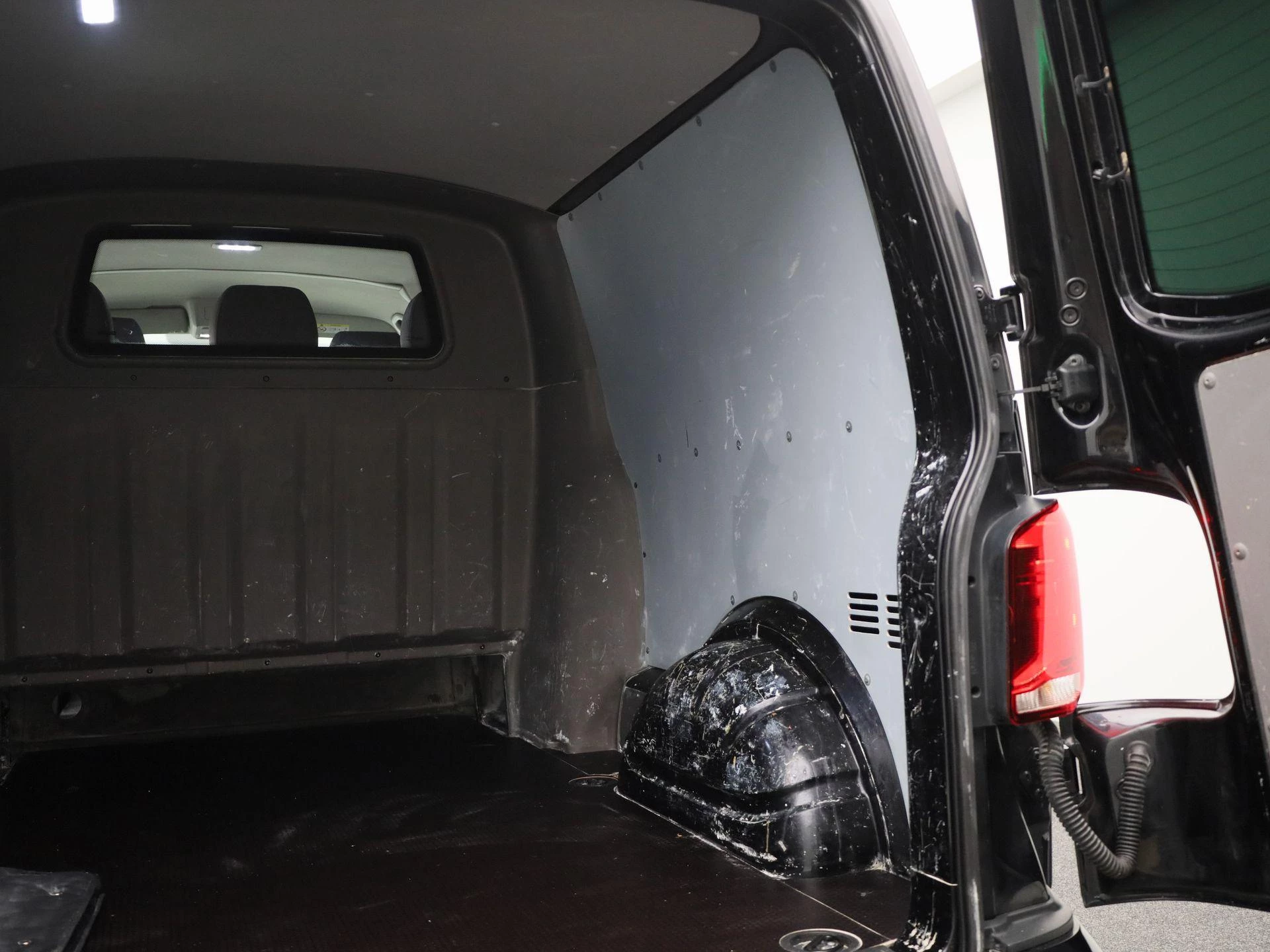 Volkswagen Transporter 2.0 TDI L2H1 Bulli 150PK