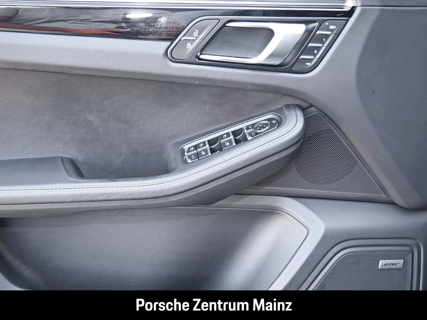 Porsche-Macan-image-29