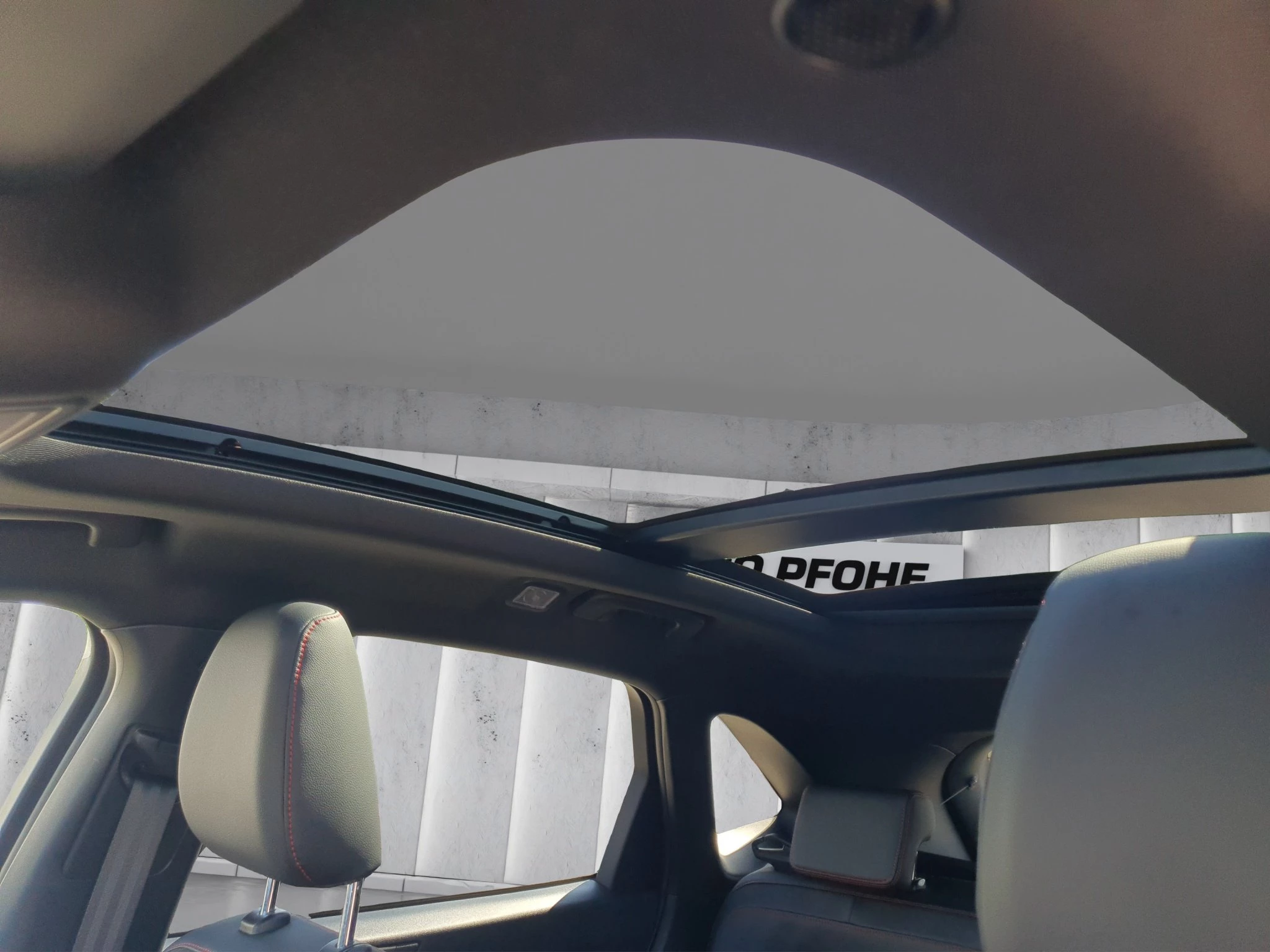 Ford Kuga ST-Line X*PANO*AHK*KAM*ACC*NAVI*SOUND-SYS.