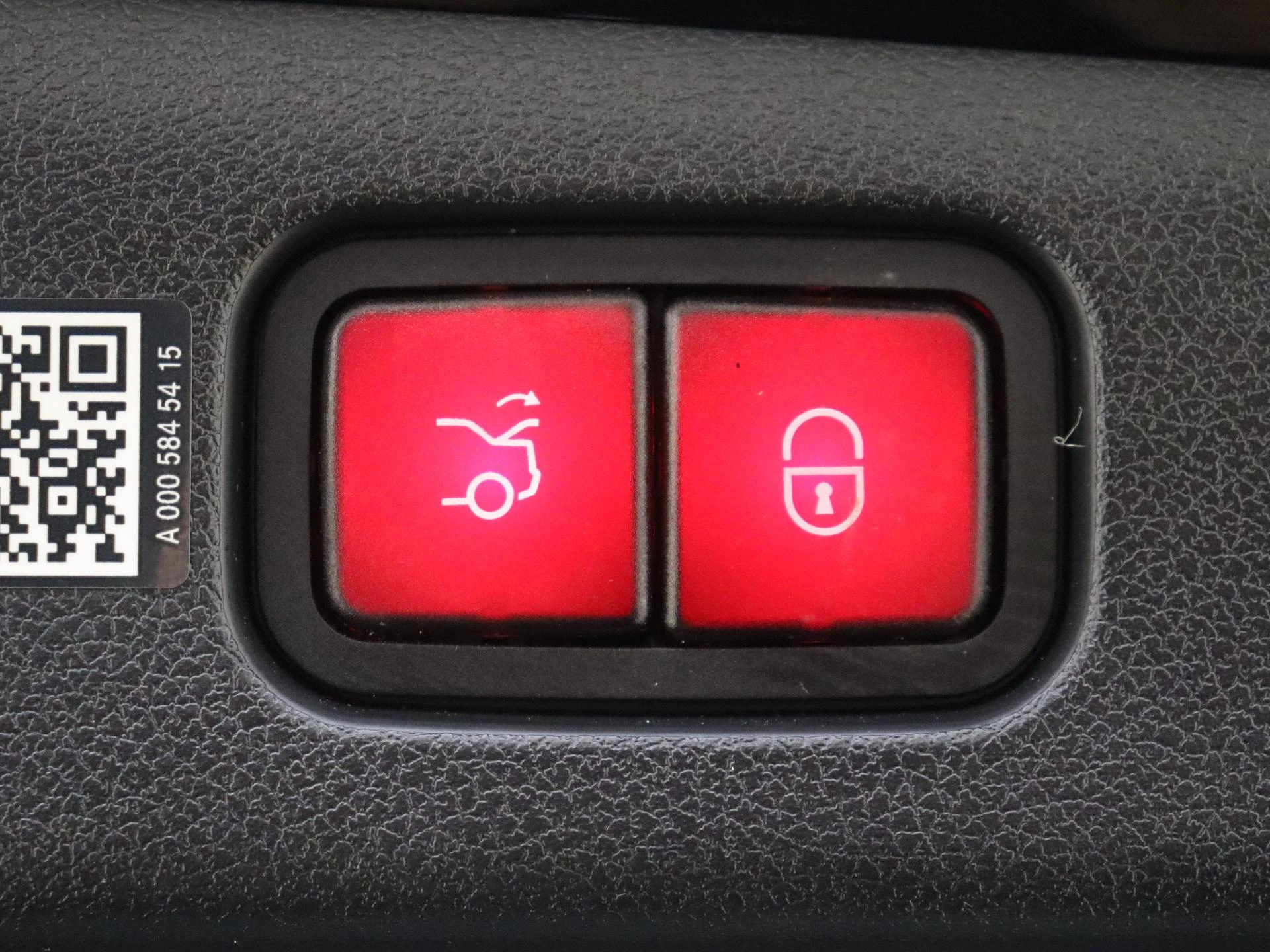 Mercedes-Benz-E-Klasse-image-33