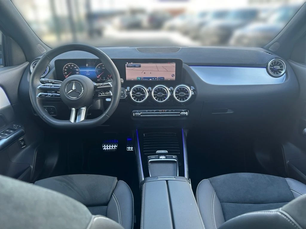 Mercedes-Benz-GLA 200 d-image-10
