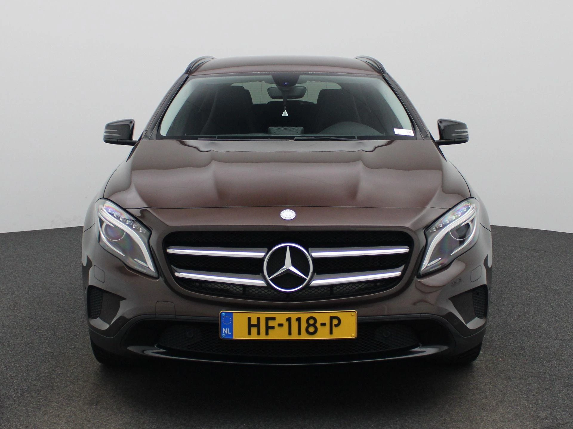 Mercedes-Benz-GLA-image-2