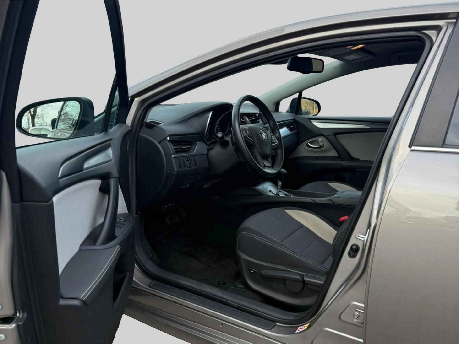 Toyota Avensis Sedan 1.8 Valvematic Multidrive S Comfort