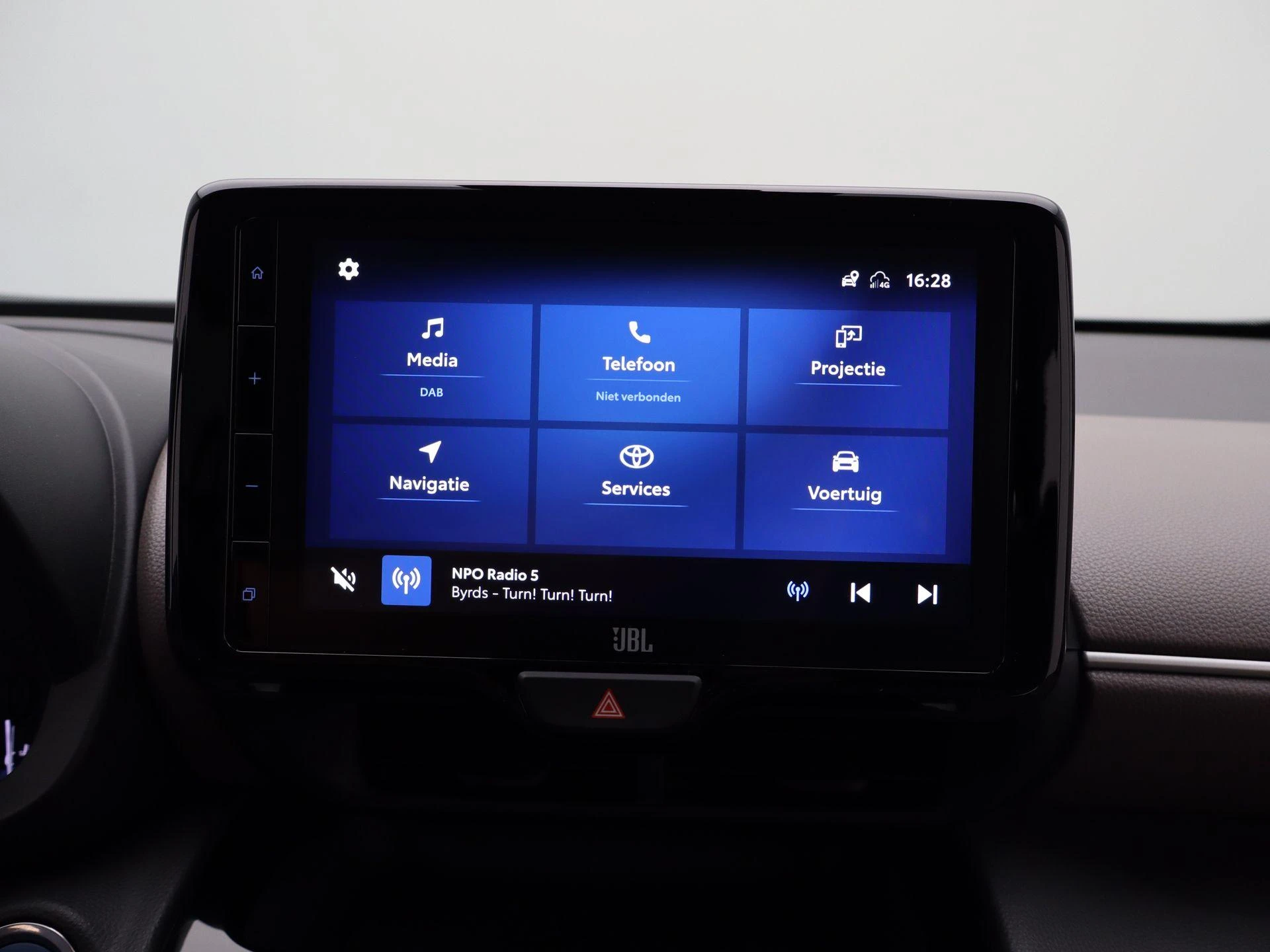 Toyota-Yaris Cross-image-17