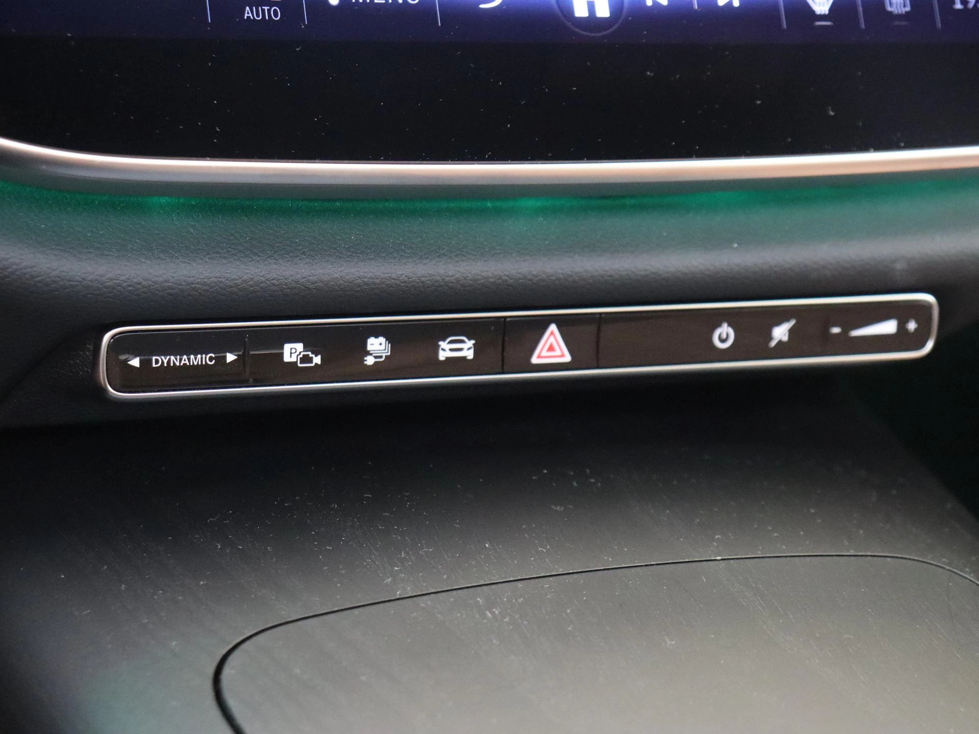 Mercedes-Benz-E-Klasse-image-19