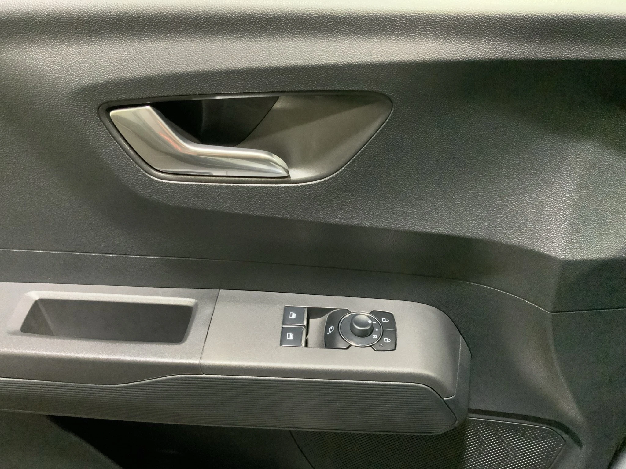 Ford-Tourneo Courier-image-15