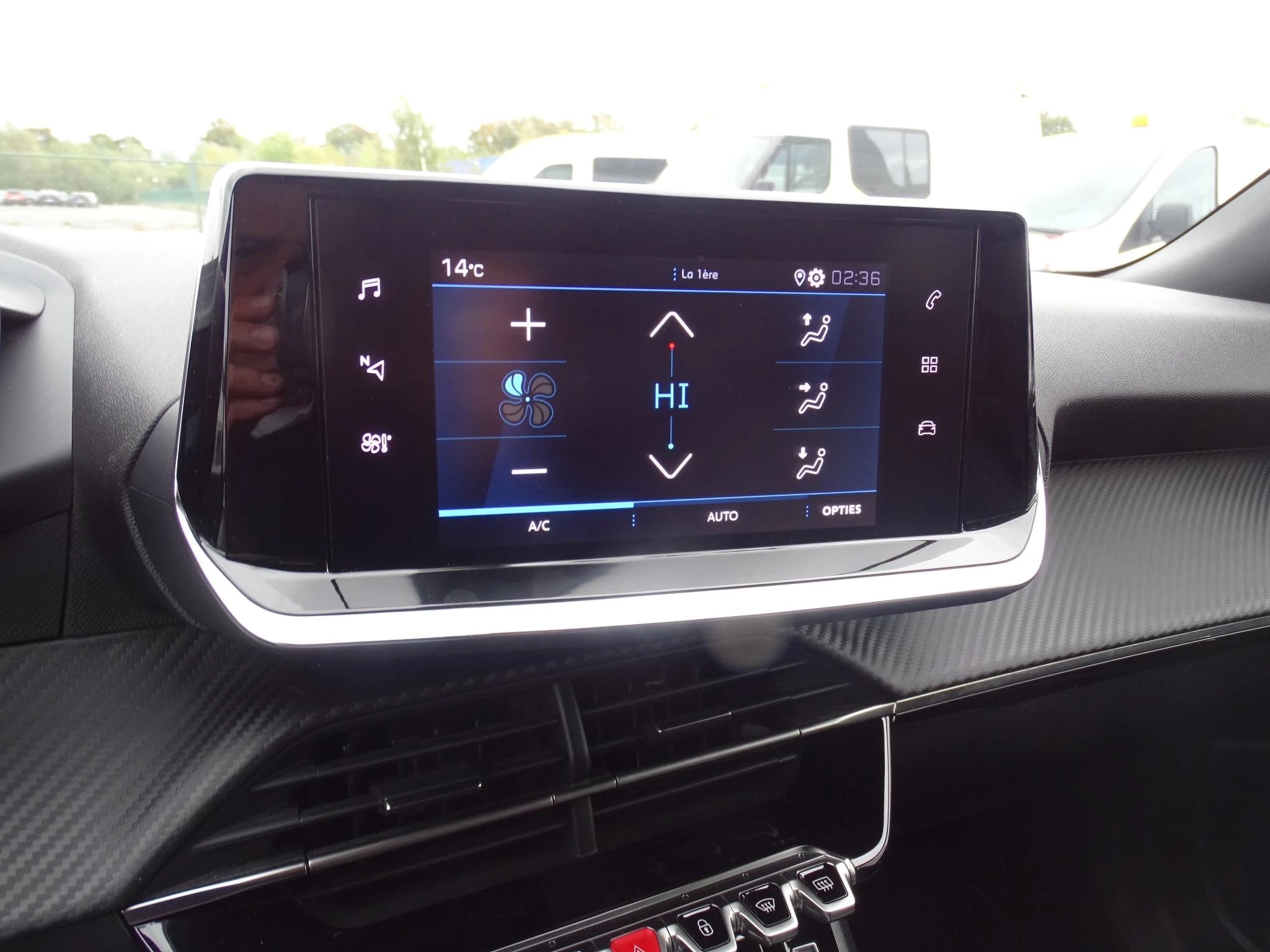 Peugeot-2008-image-17