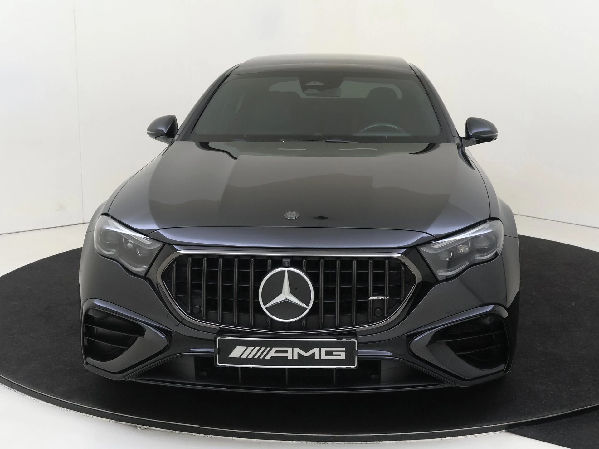 Mercedes-Benz-E-Klasse-image-7