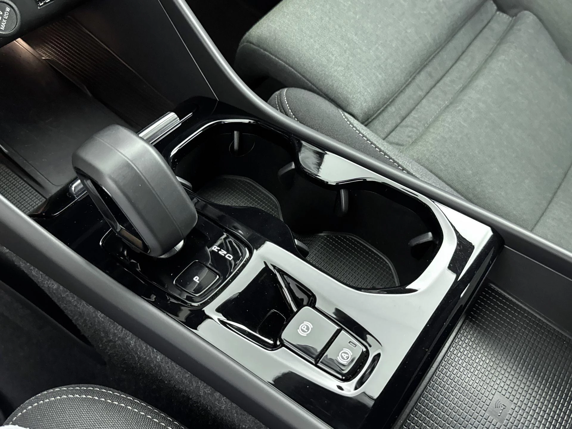 Volvo XC40 1.5 T5 Plug-in hybrid Plus Bright 263PK