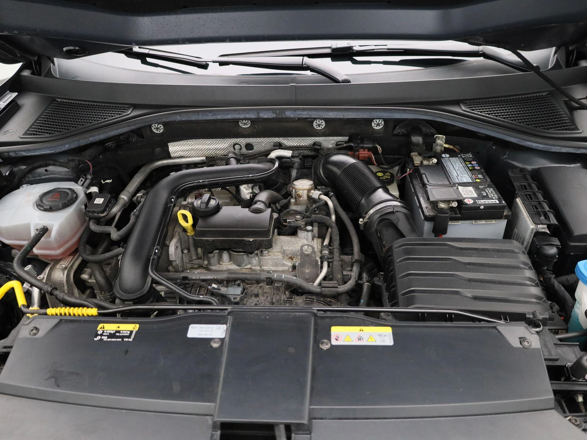 Volkswagen-T-Roc-image-29