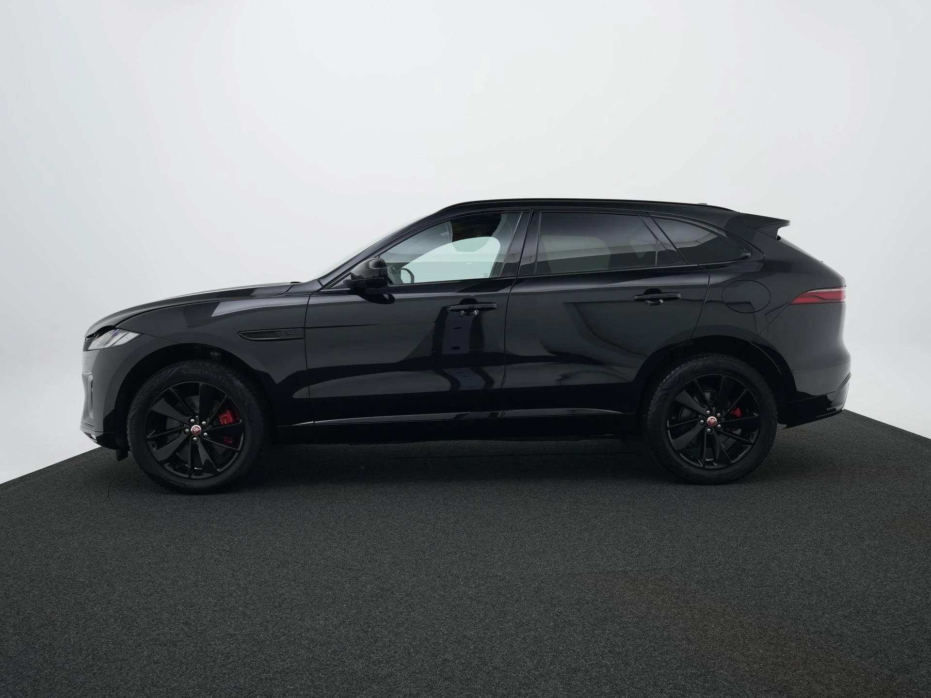 Jaguar F-PACE 2.0 P400e PHEV R-Dynamic Black