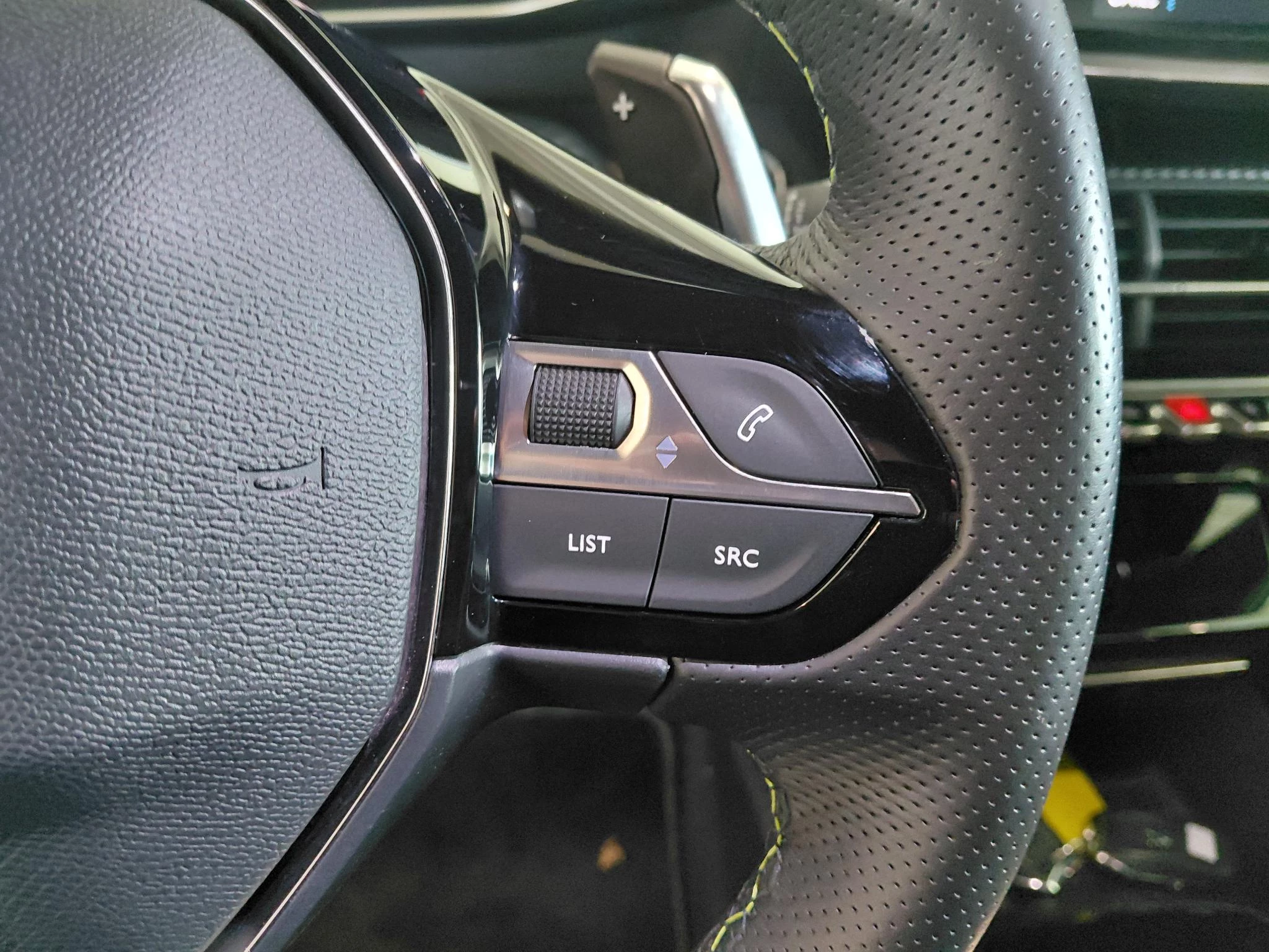 Peugeot-2008-image-13
