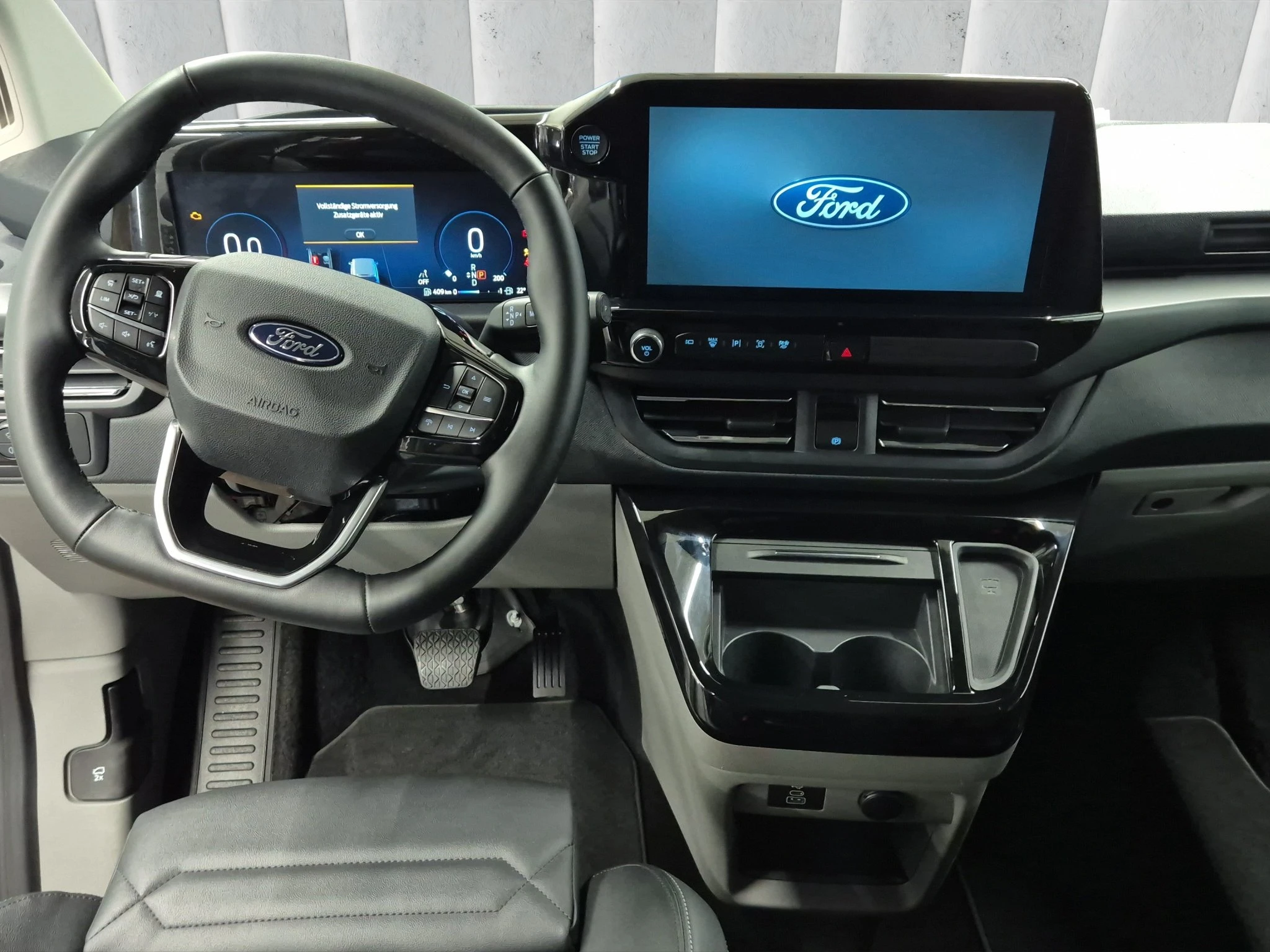 Ford-Tourneo Custom-image-11