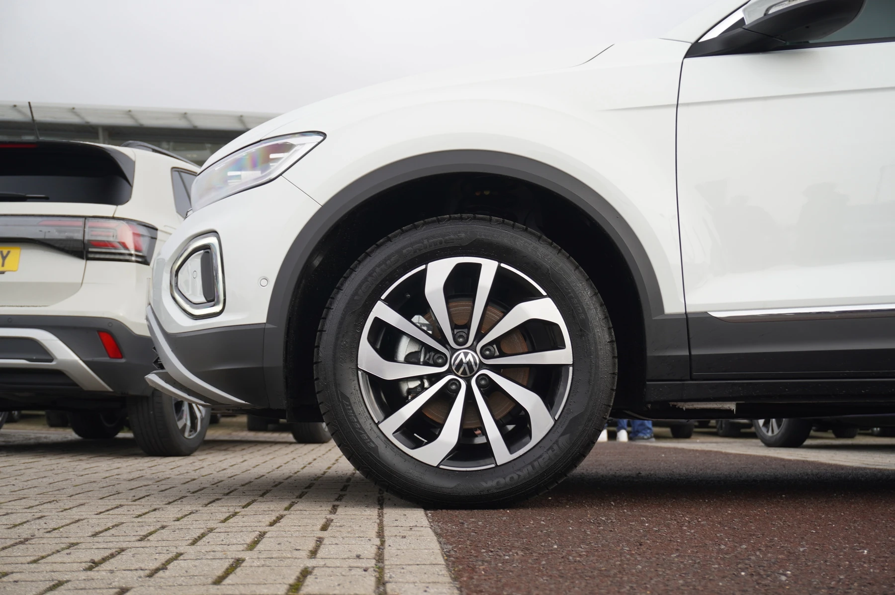 Volkswagen-T-Roc-image-4