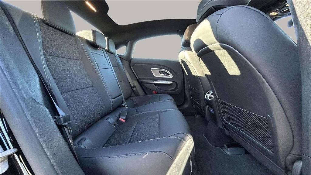 Mercedes-Benz-CLA-image-22