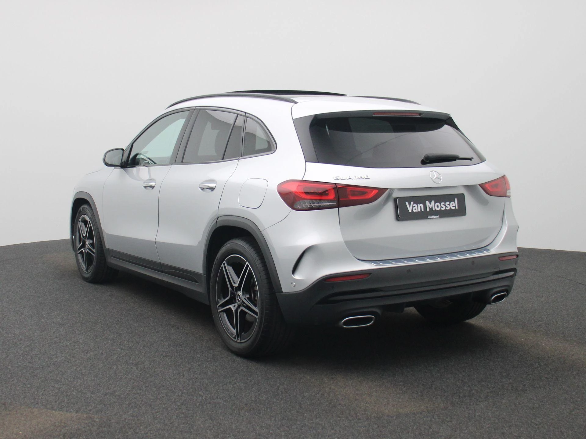 Mercedes-Benz GLA GLA 180 AMG Line