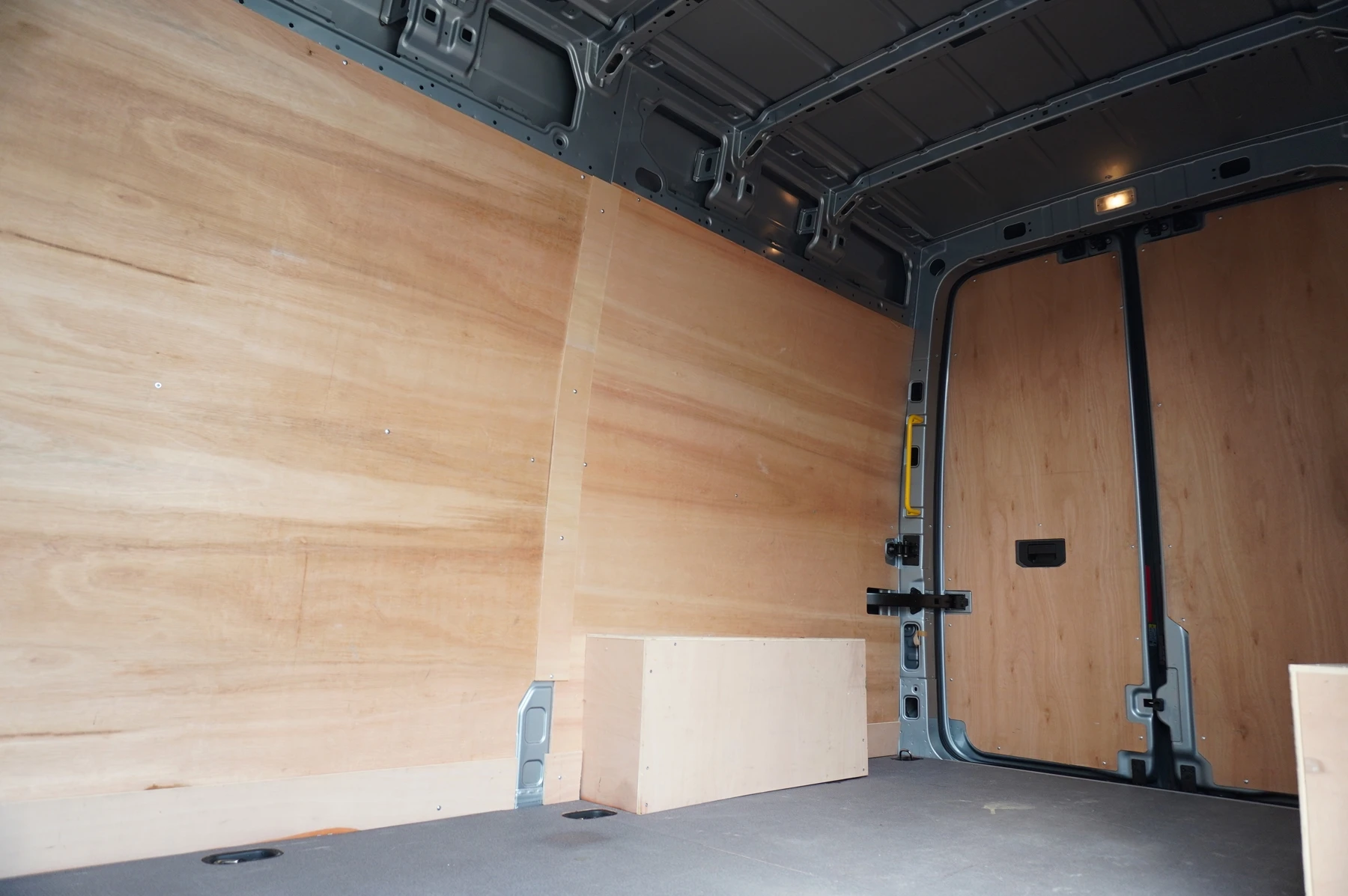 Volkswagen-Crafter-image-12