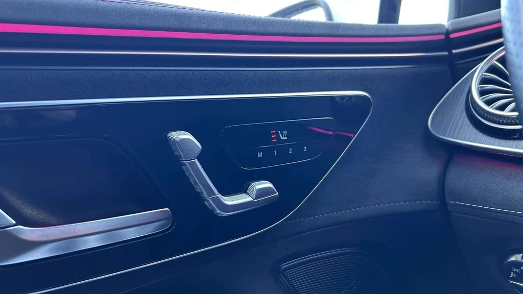 Mercedes-Benz-EQE-image-10