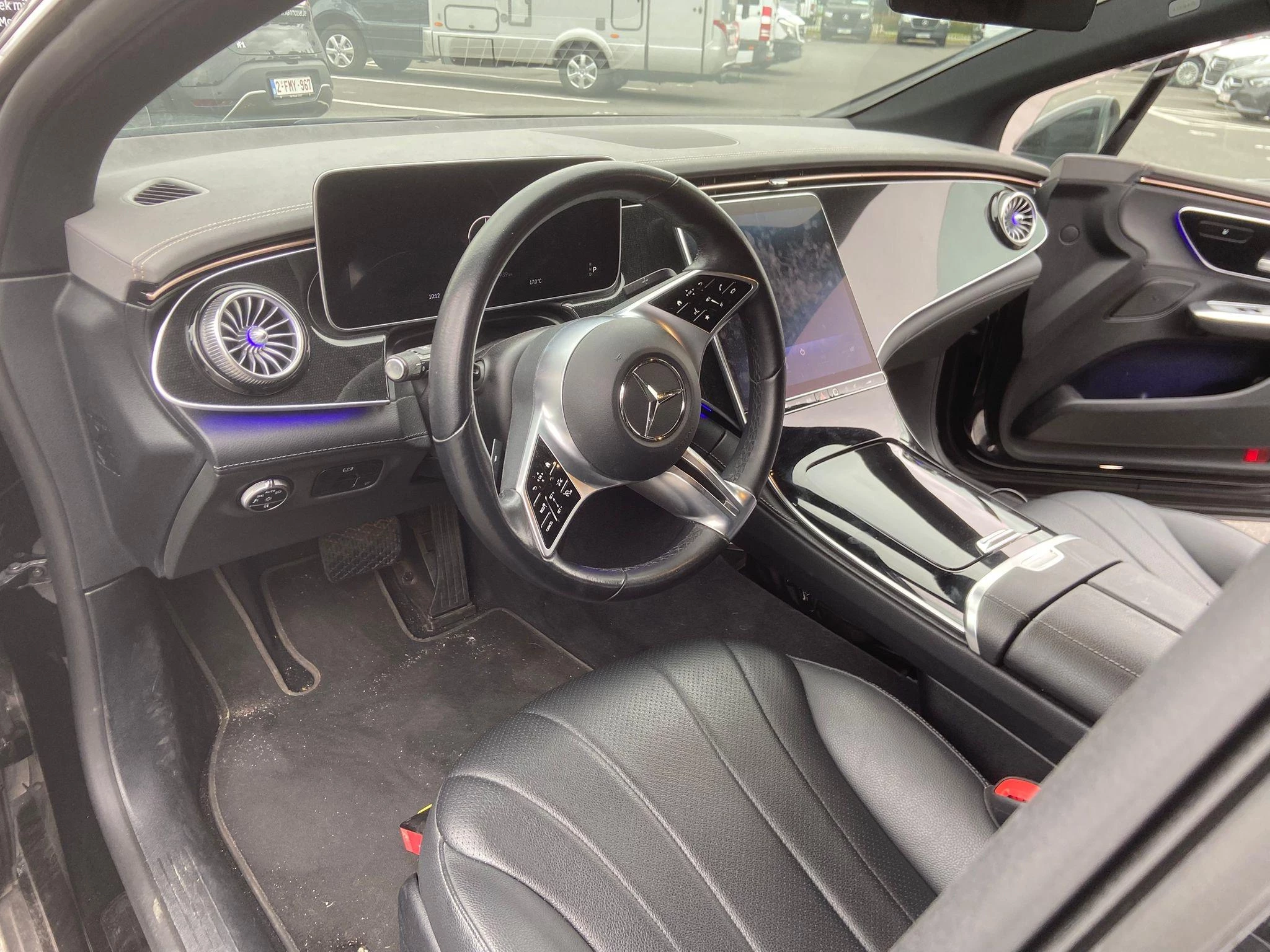 Mercedes-Benz EQE 300 Business Line + LED + CARPLAY + CAMERA +