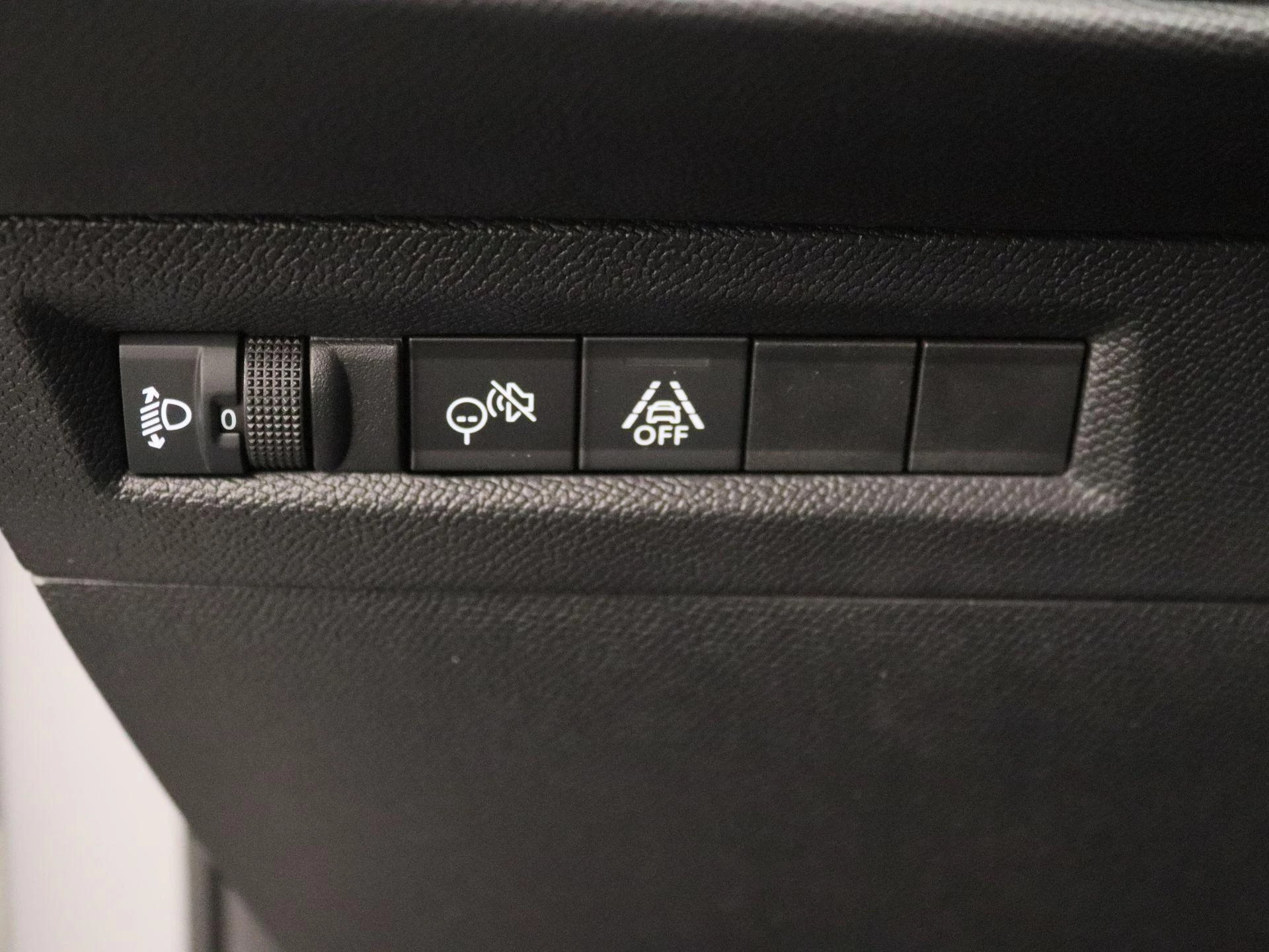 Opel-Frontera-image-19