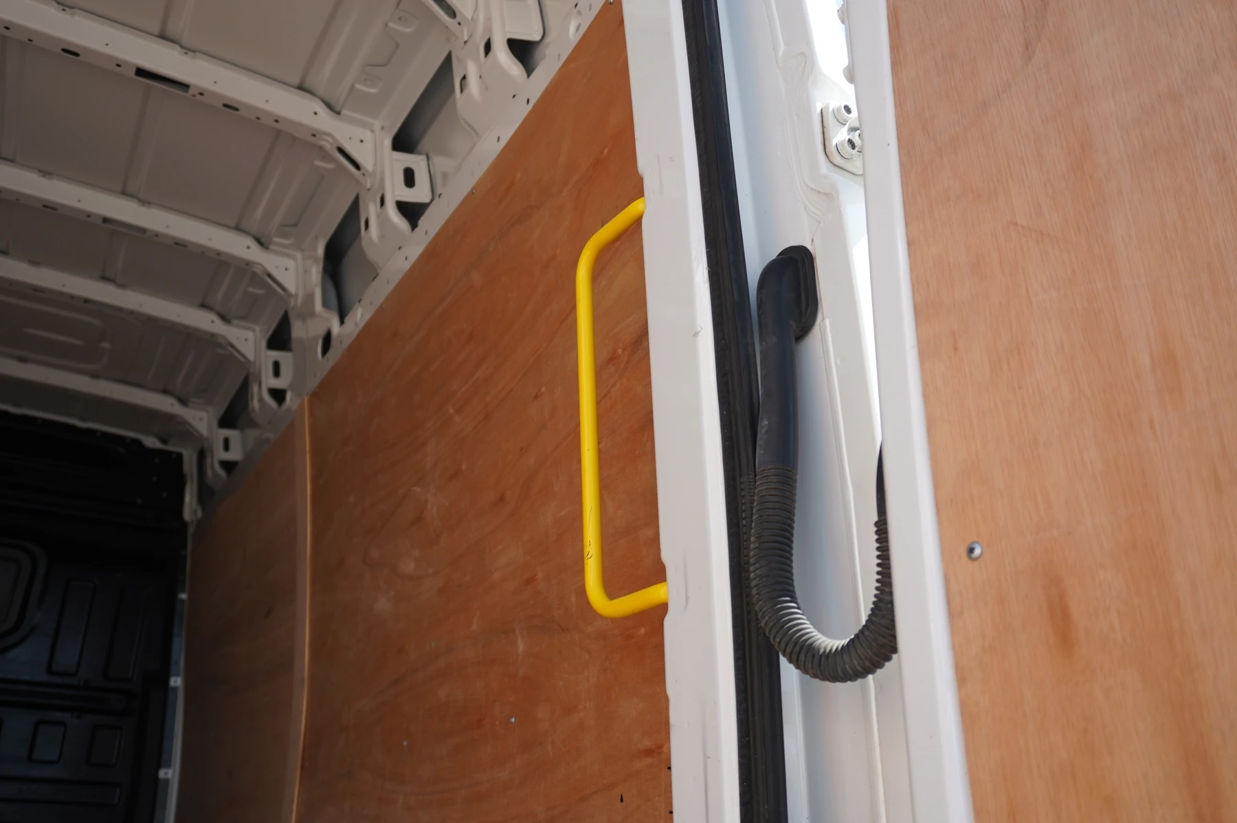 Volkswagen-Crafter-image-8