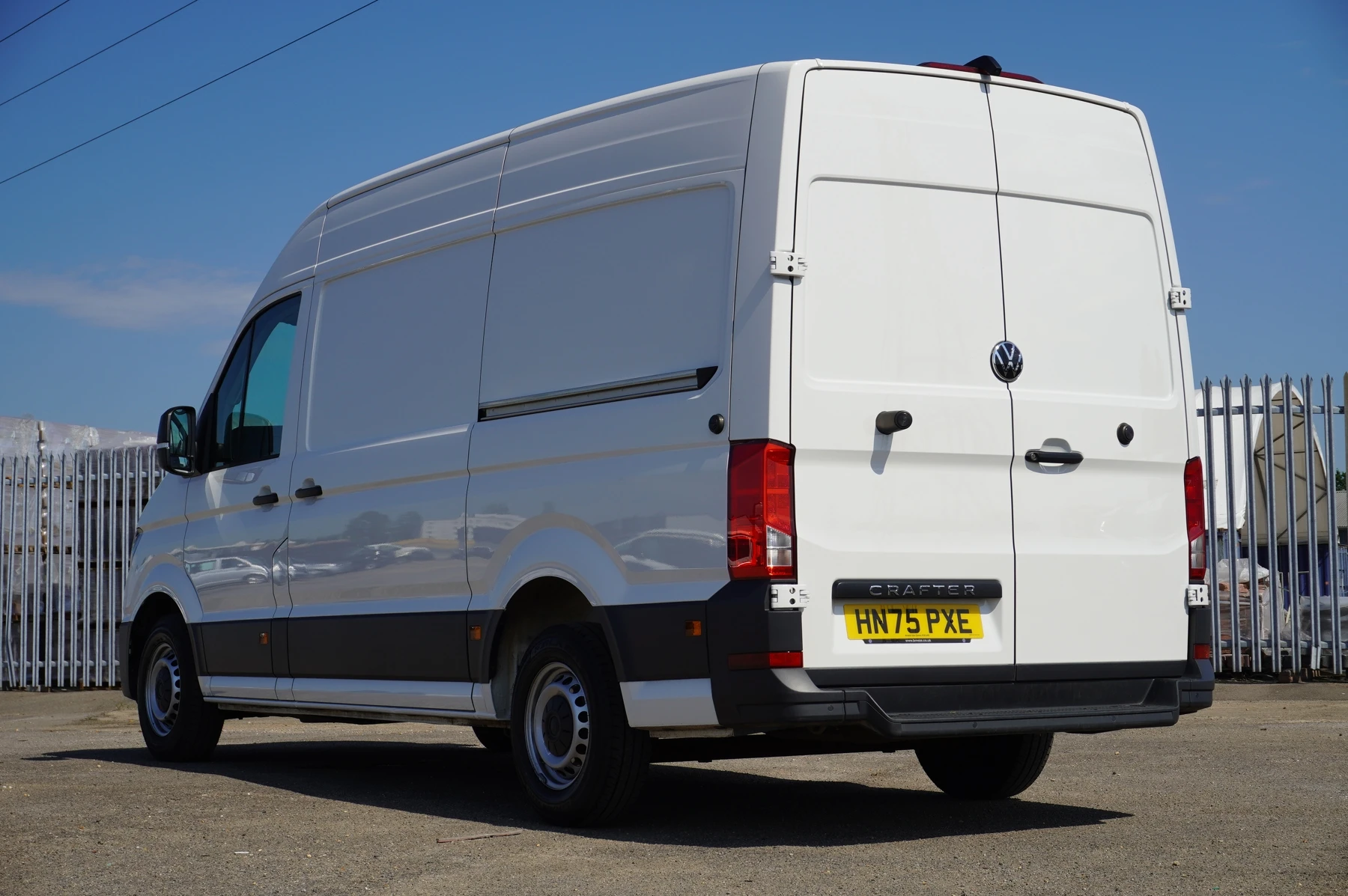 Volkswagen-Crafter-image-2