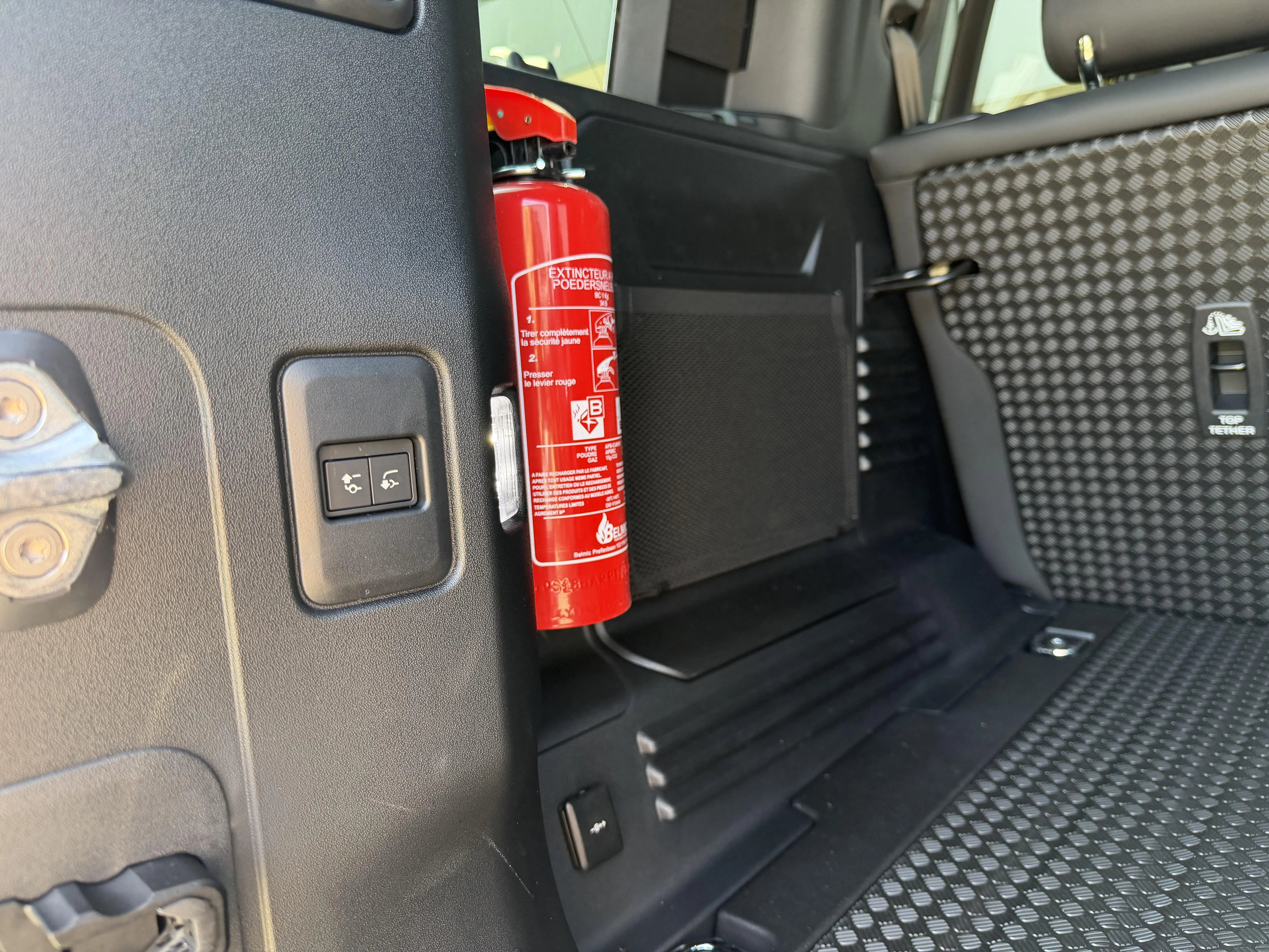 Land Rover Defender 110 D250 S edition AWD Auto. 26MY