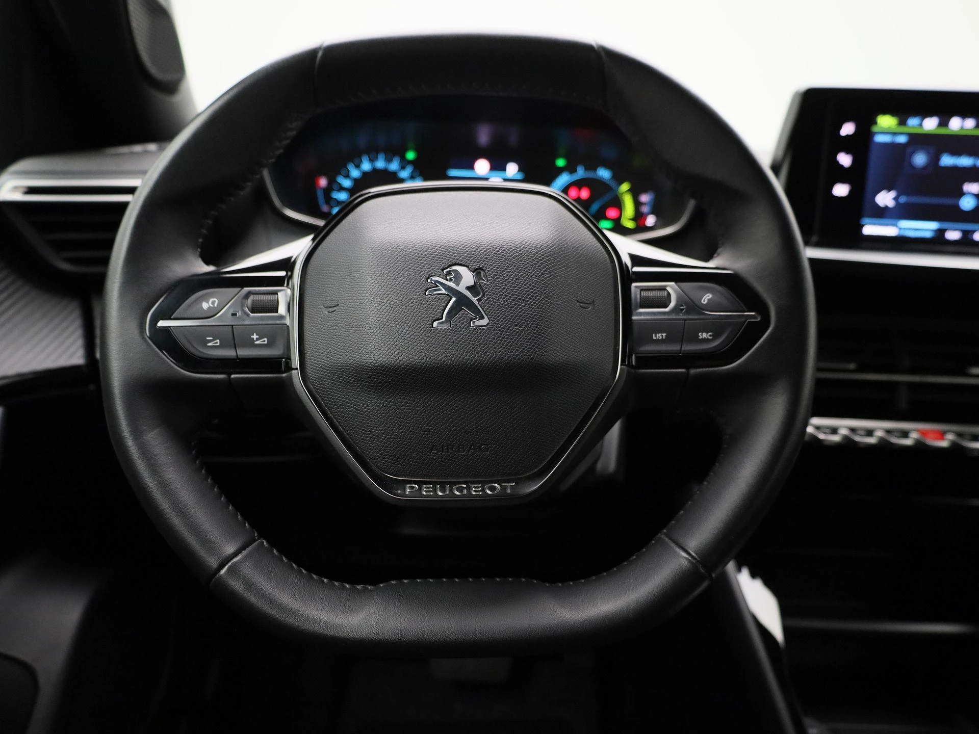 Peugeot e-2008 - 7