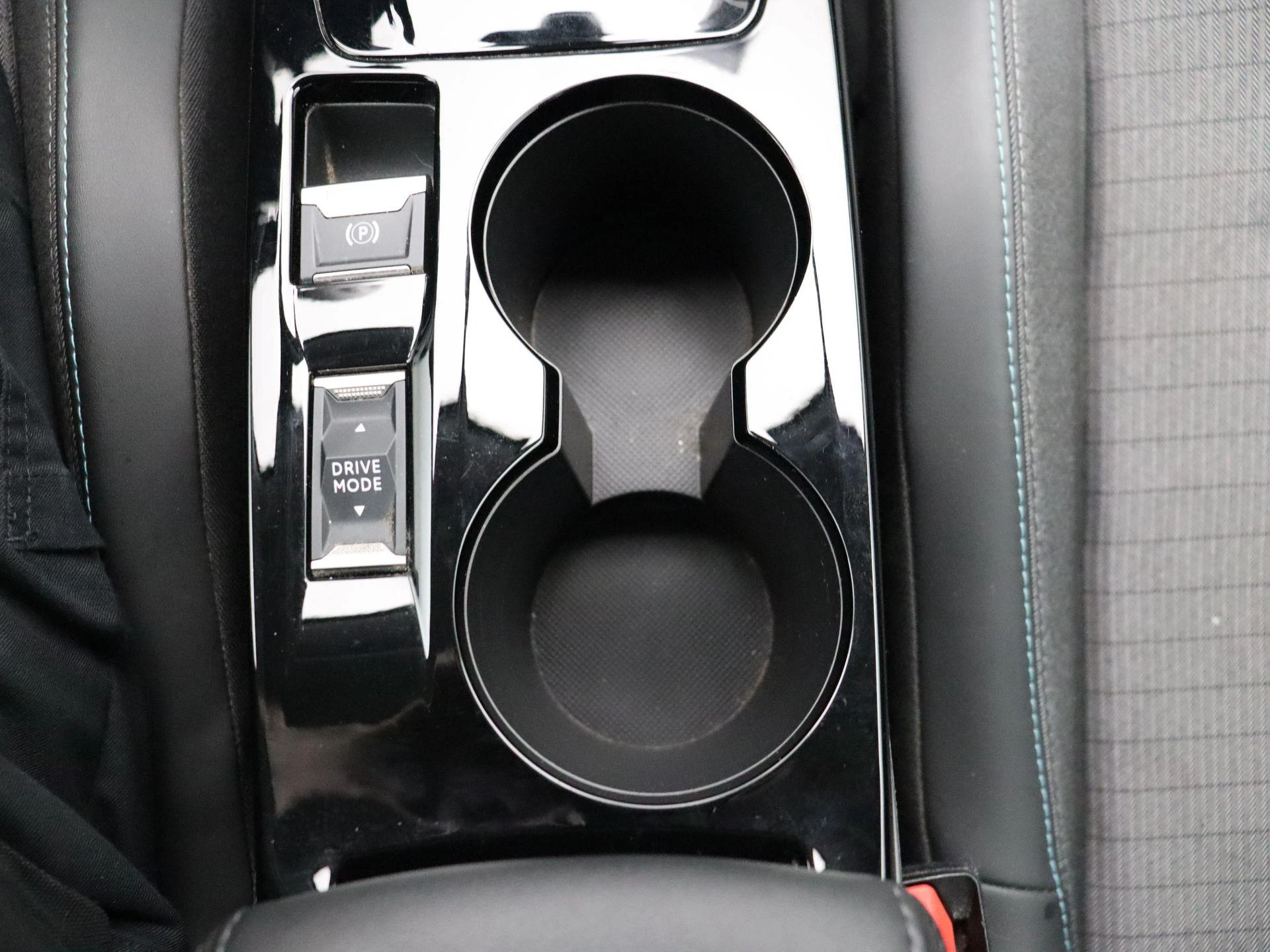 Peugeot-208-image-15