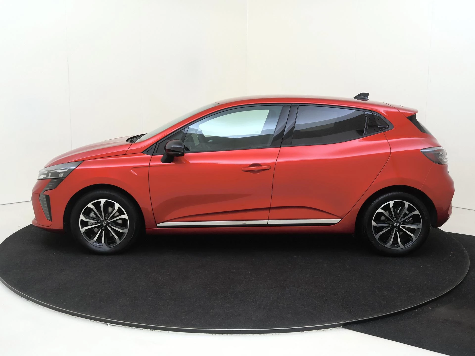 Renault-Clio-image-3