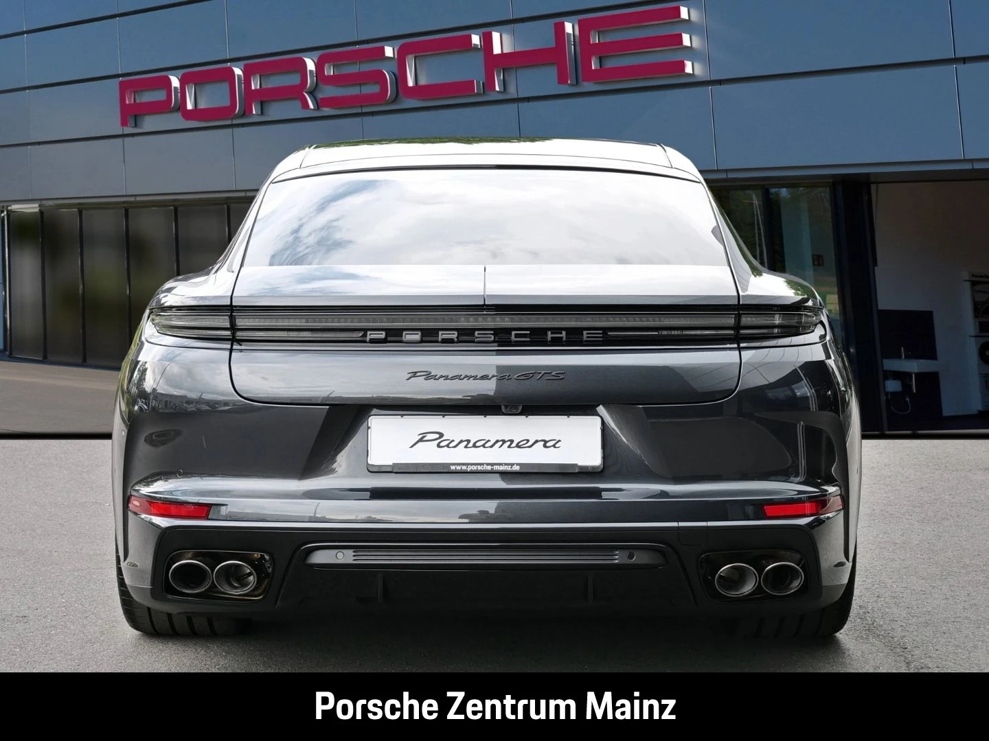 Porsche-Panamera-image-8