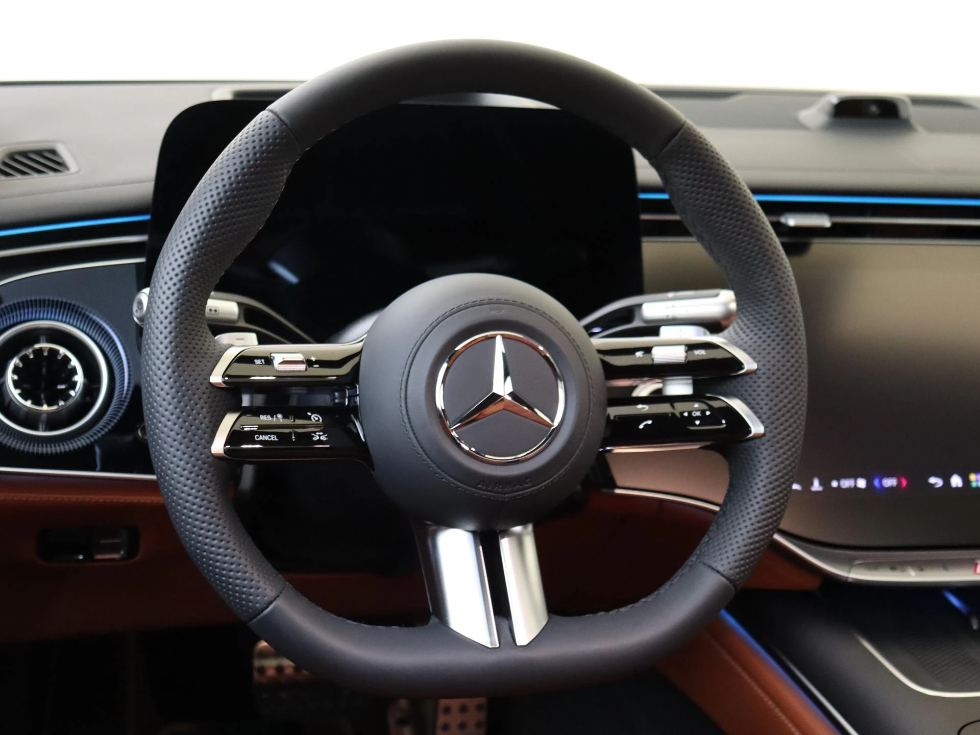 Mercedes-Benz-S-Klasse-image-9