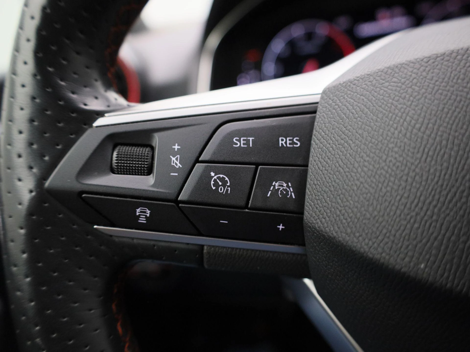 SEAT-Arona-image-17