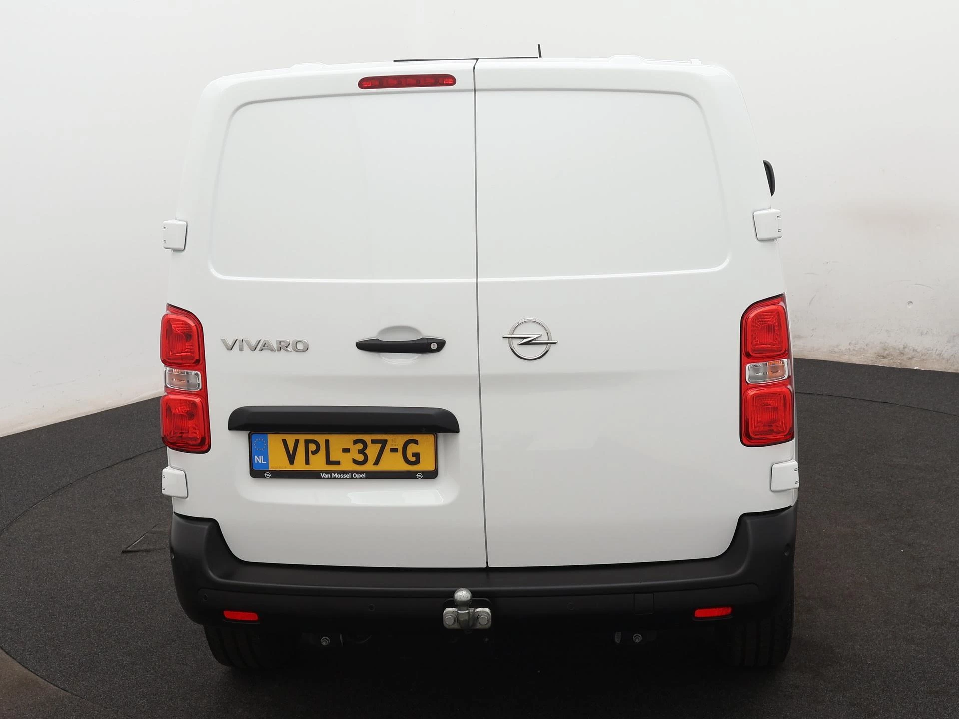 Opel-Vivaro-image-7